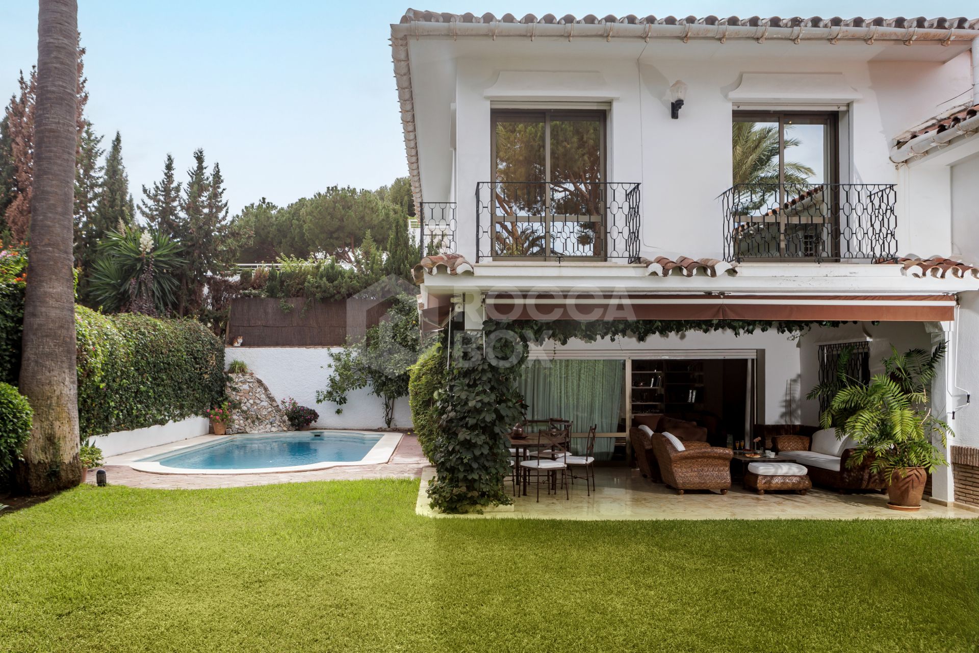 Stunning Beachside Villa in Exclusive Los Monteros, East Marbella