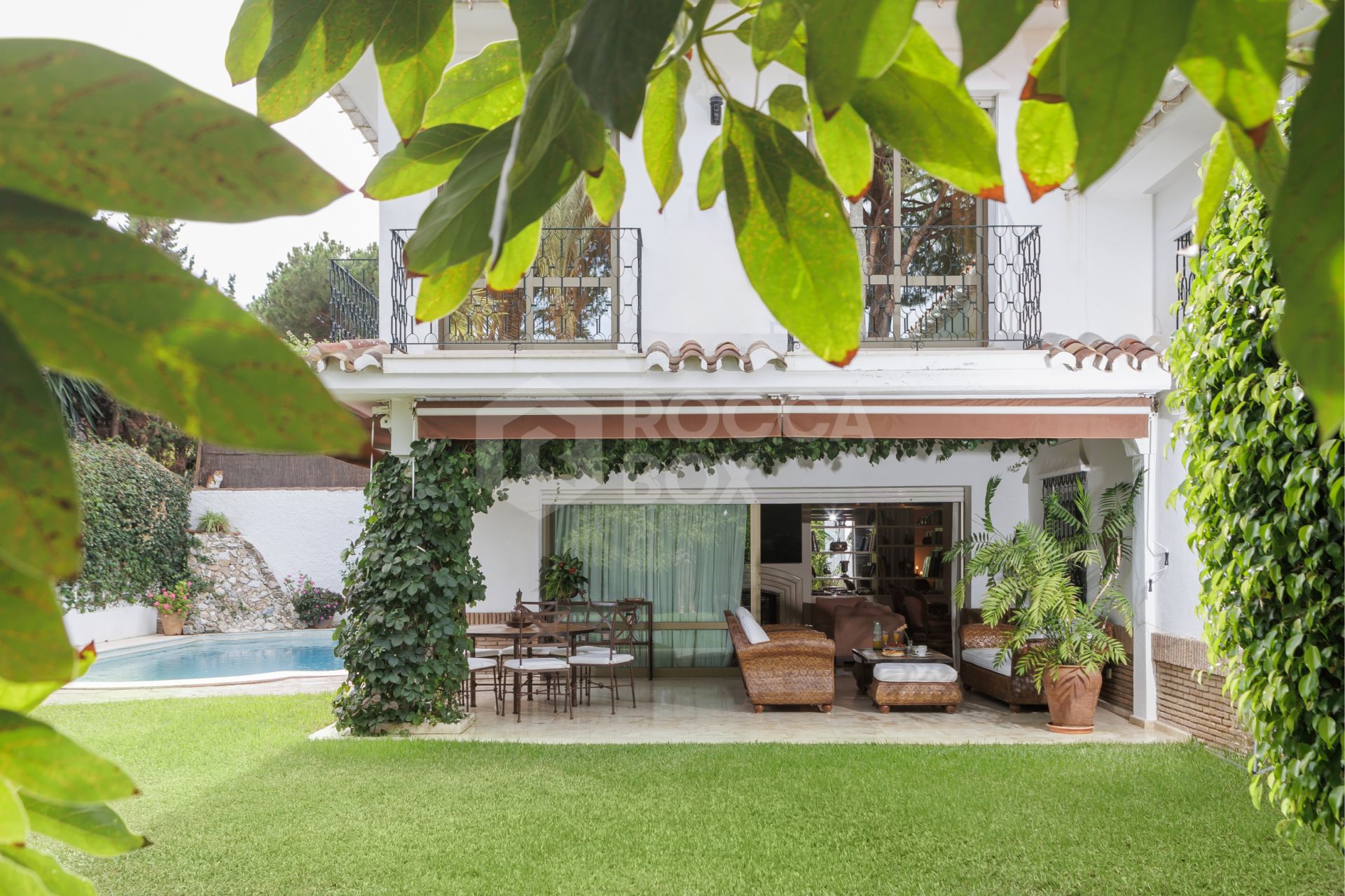 Stunning Beachside Villa in Exclusive Los Monteros, East Marbella