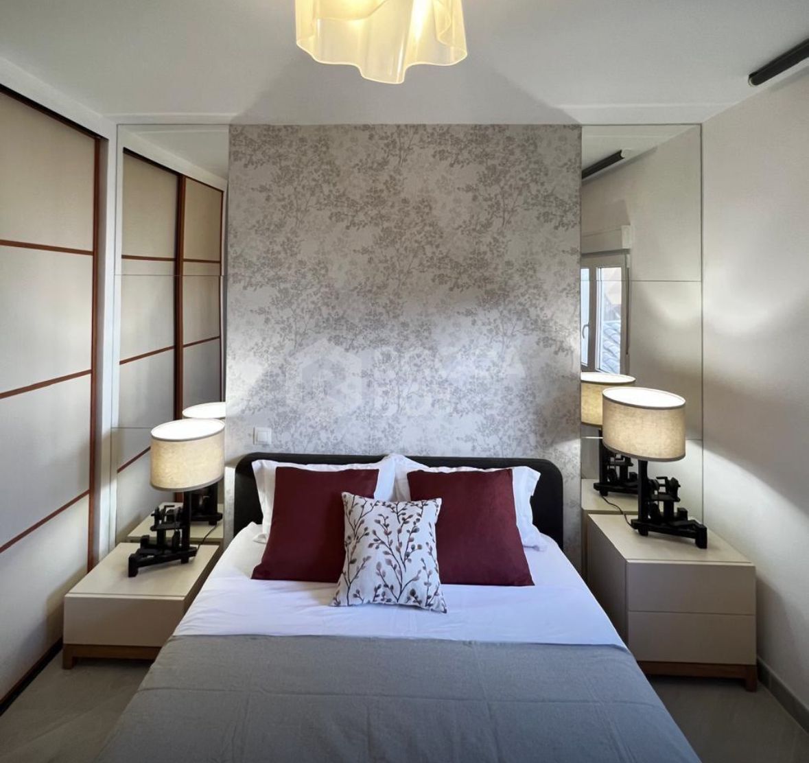 Luxurious Beachside Apartment in Estepona's Prestigious Hacienda Beach