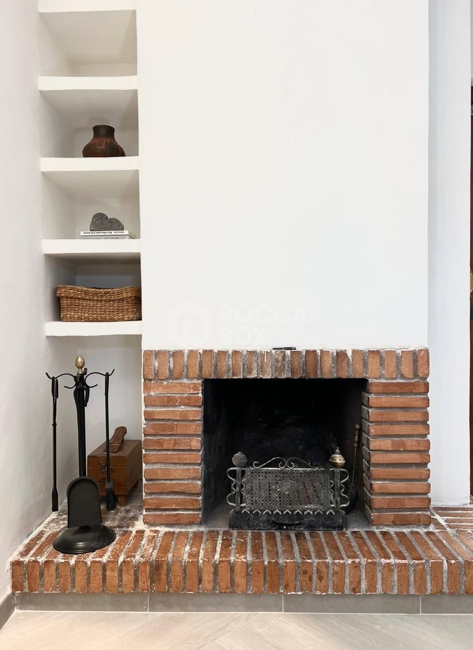 Luxurious Beachside Apartment in Estepona's Prestigious Hacienda Beach