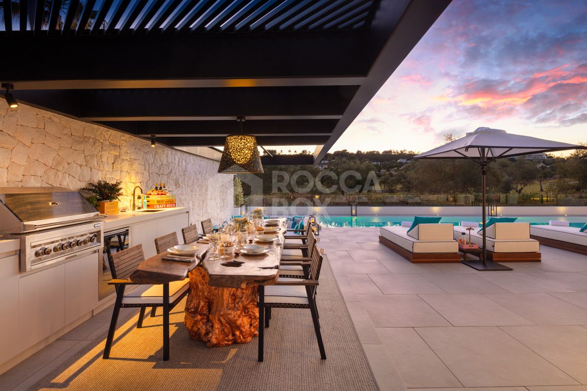 Contemporary Golfside Retreat in Nueva Andalucía