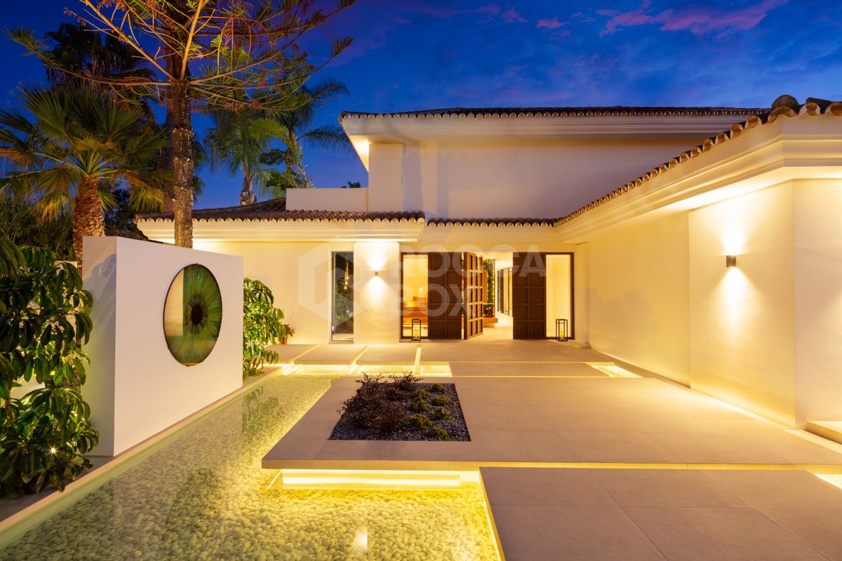 Contemporary Golfside Retreat in Nueva Andalucía