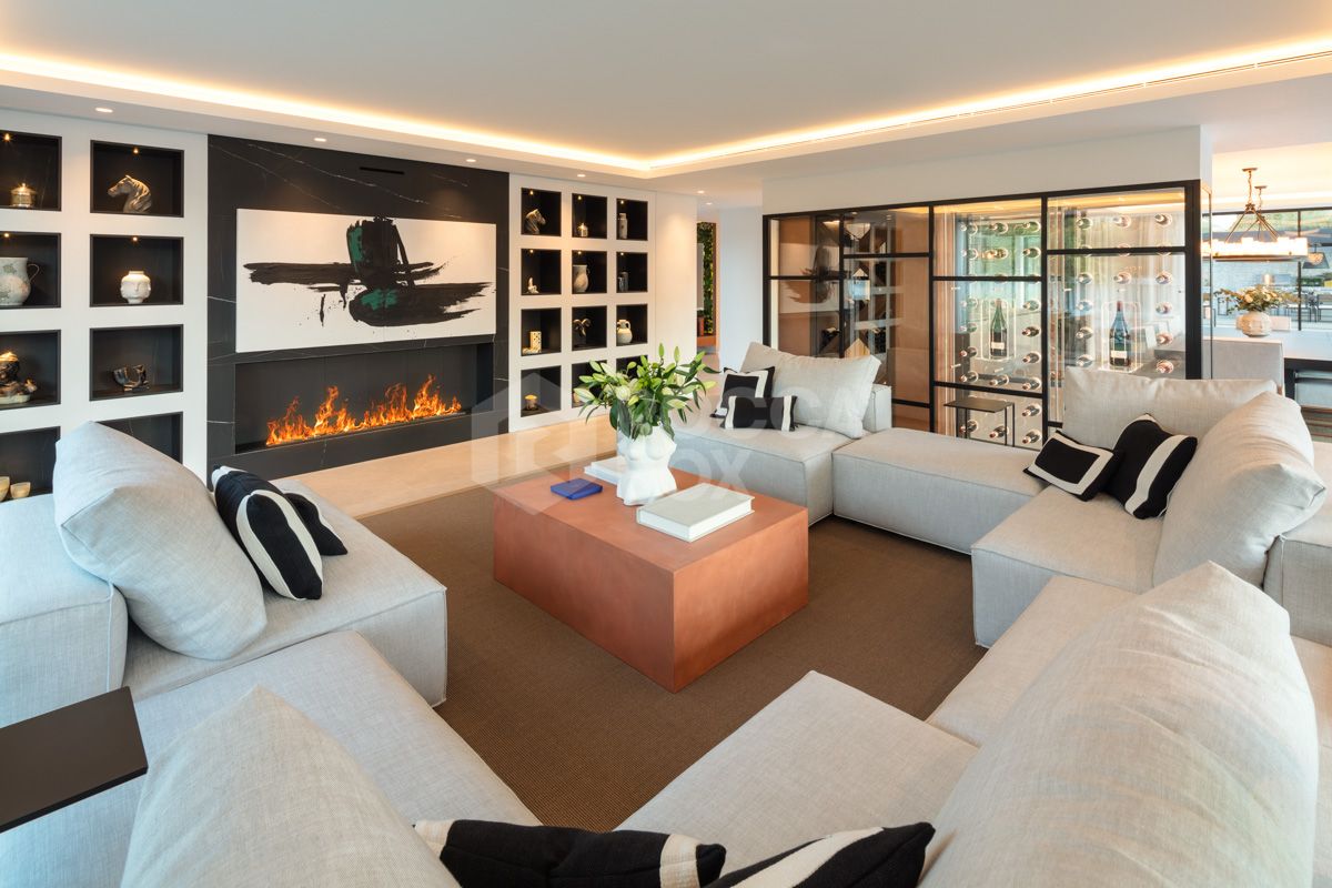Contemporary Golfside Retreat in Nueva Andalucía
