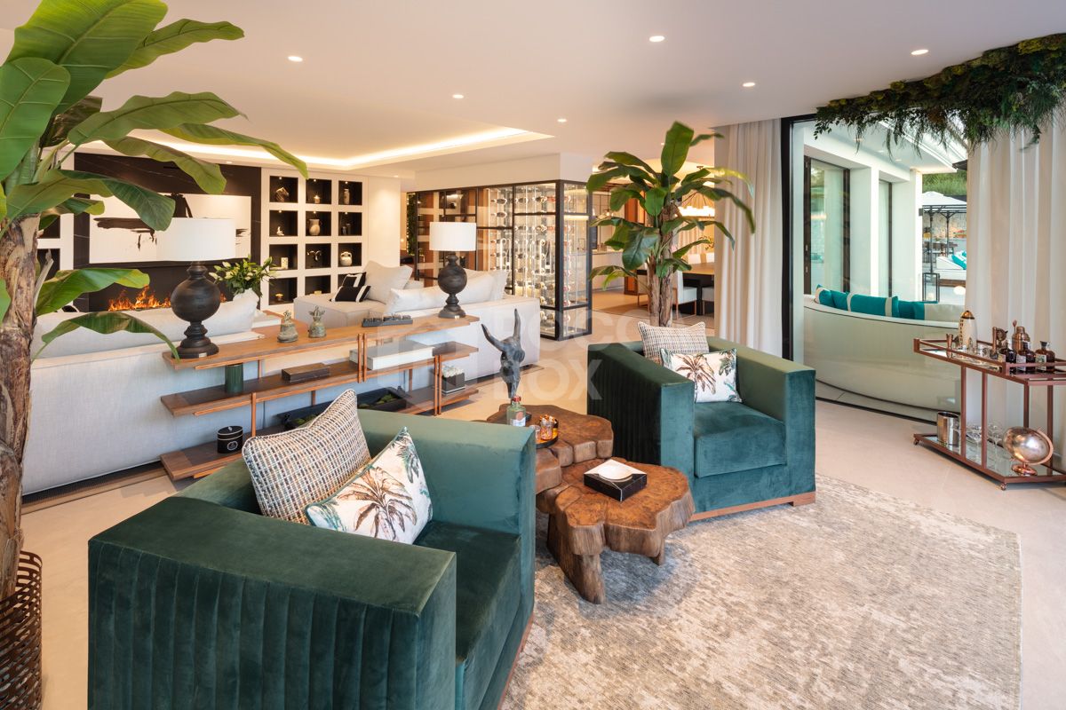 Contemporary Golfside Retreat in Nueva Andalucía