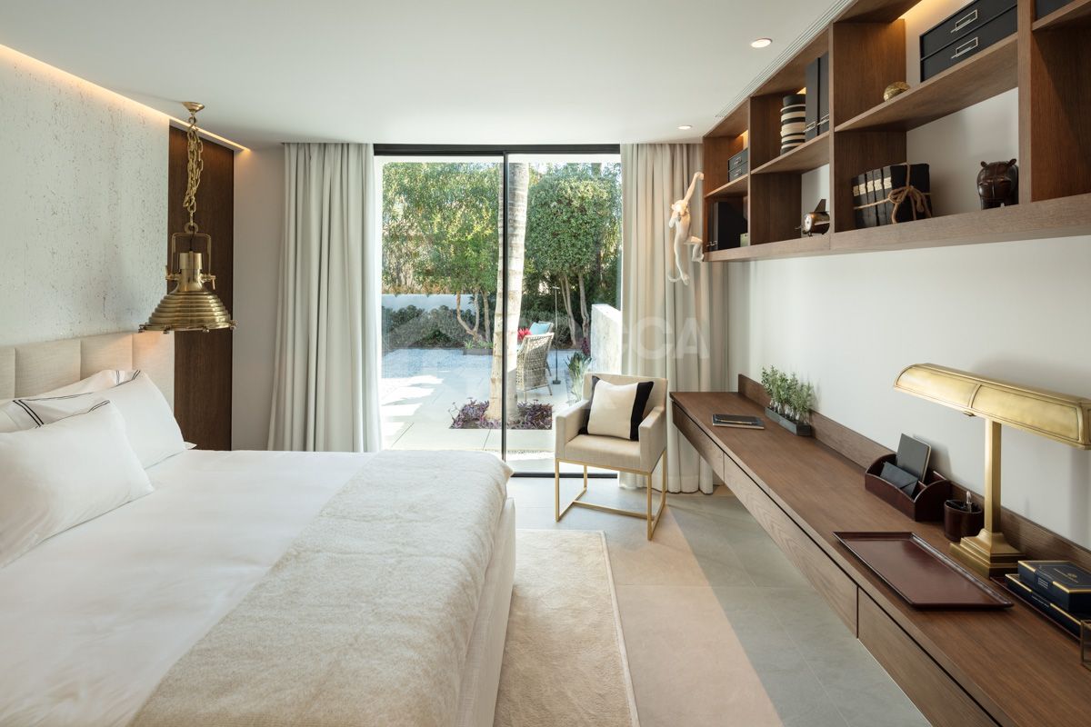 Contemporary Golfside Retreat in Nueva Andalucía