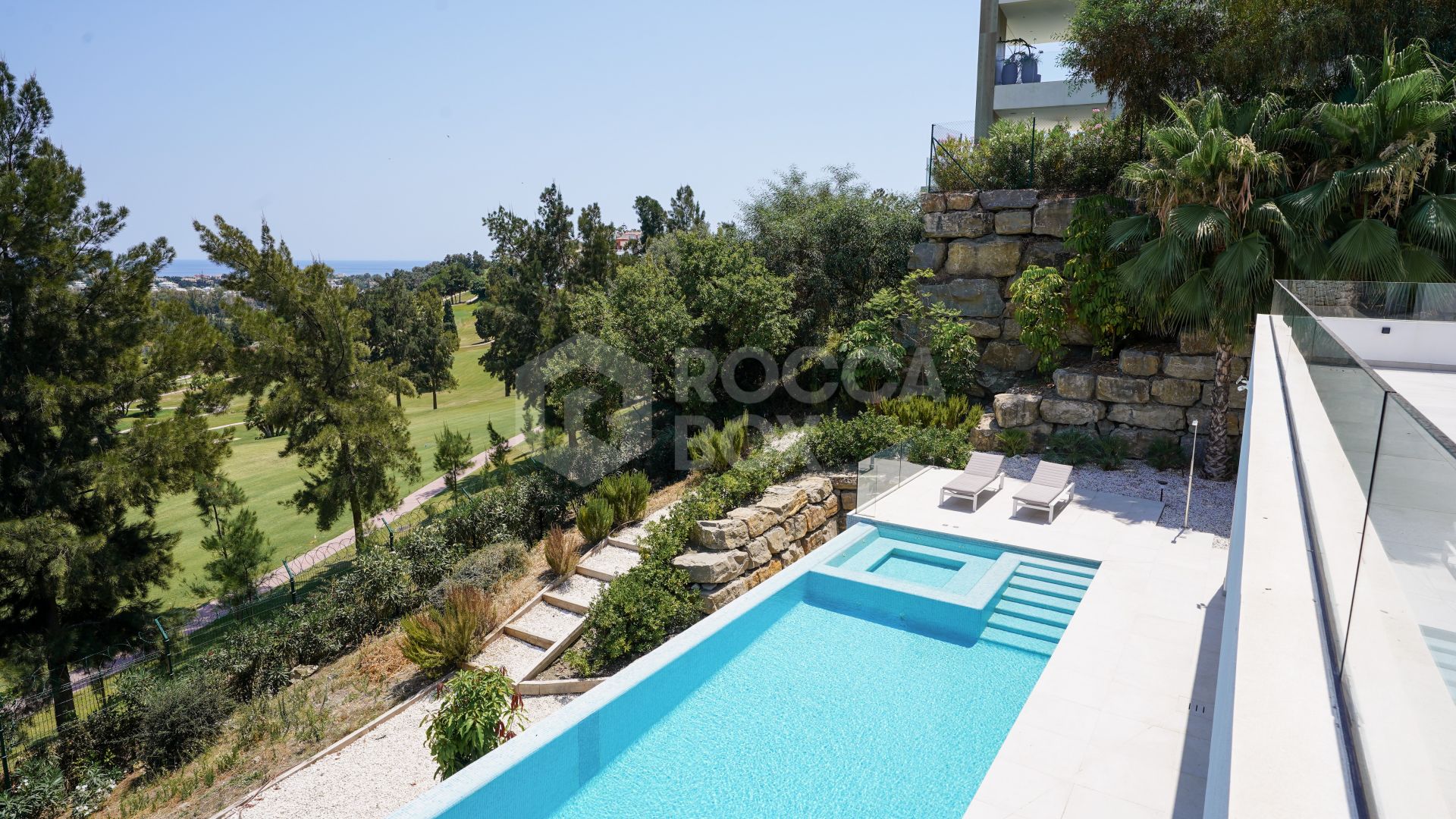 Luxury Villa with Panoramic Views in La Alqueria, Benahavis