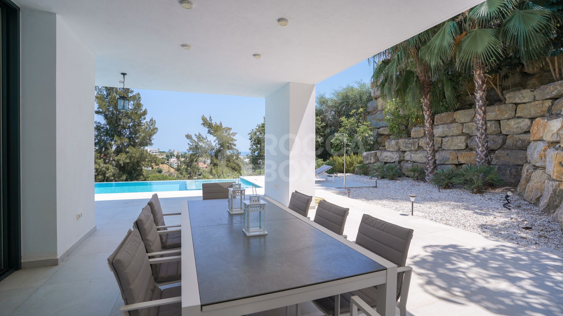 Luxury Villa with Panoramic Views in La Alqueria, Benahavis