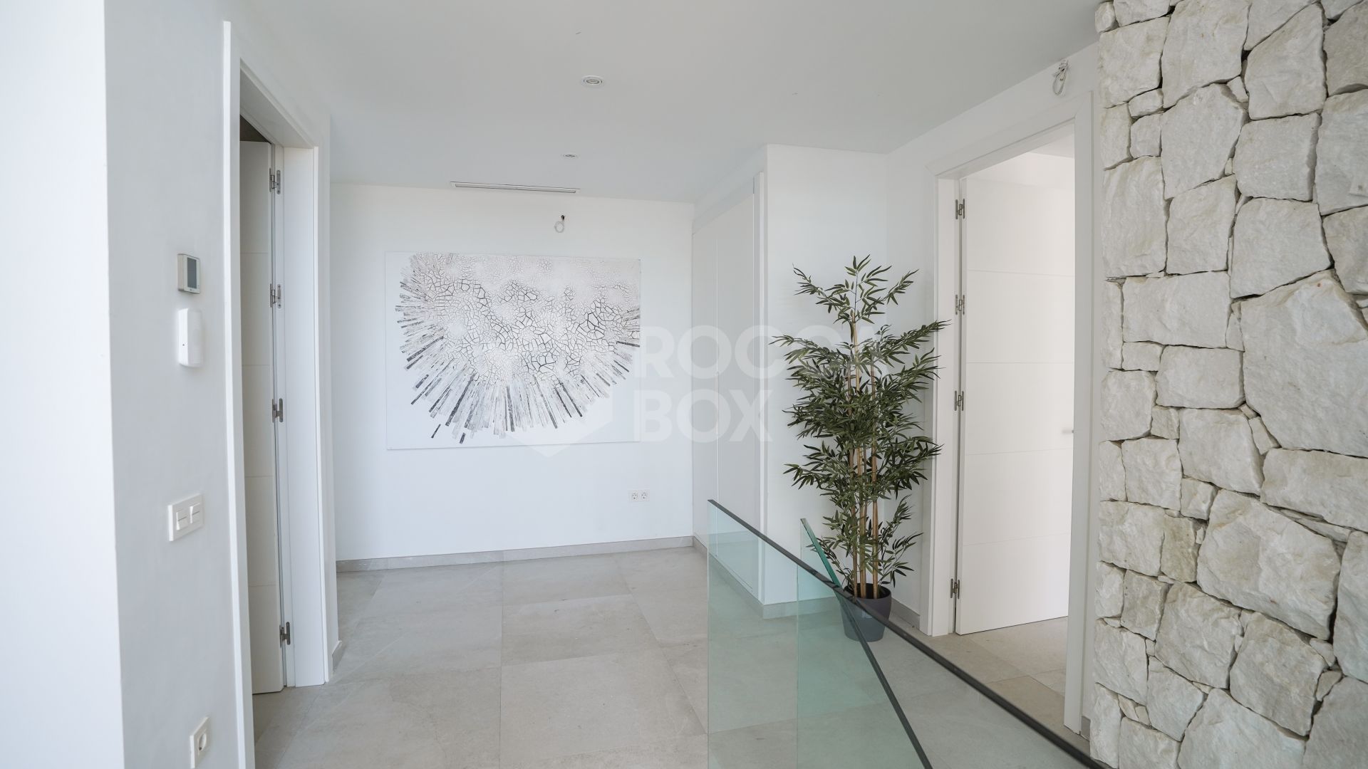Luxury Villa with Panoramic Views in La Alqueria, Benahavis