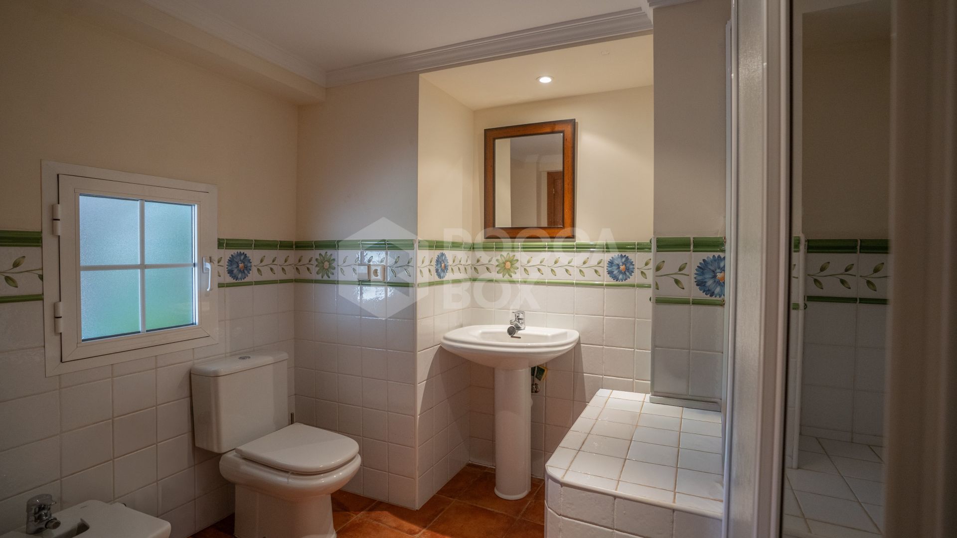 4-Bedroom Villa in Nueva Andalucía – Prime Location & Exceptional Value