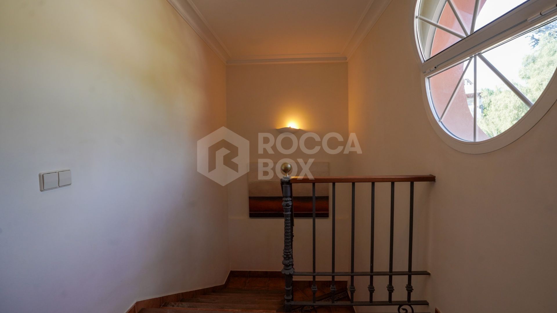 4-Bedroom Villa in Nueva Andalucía – Prime Location & Exceptional Value