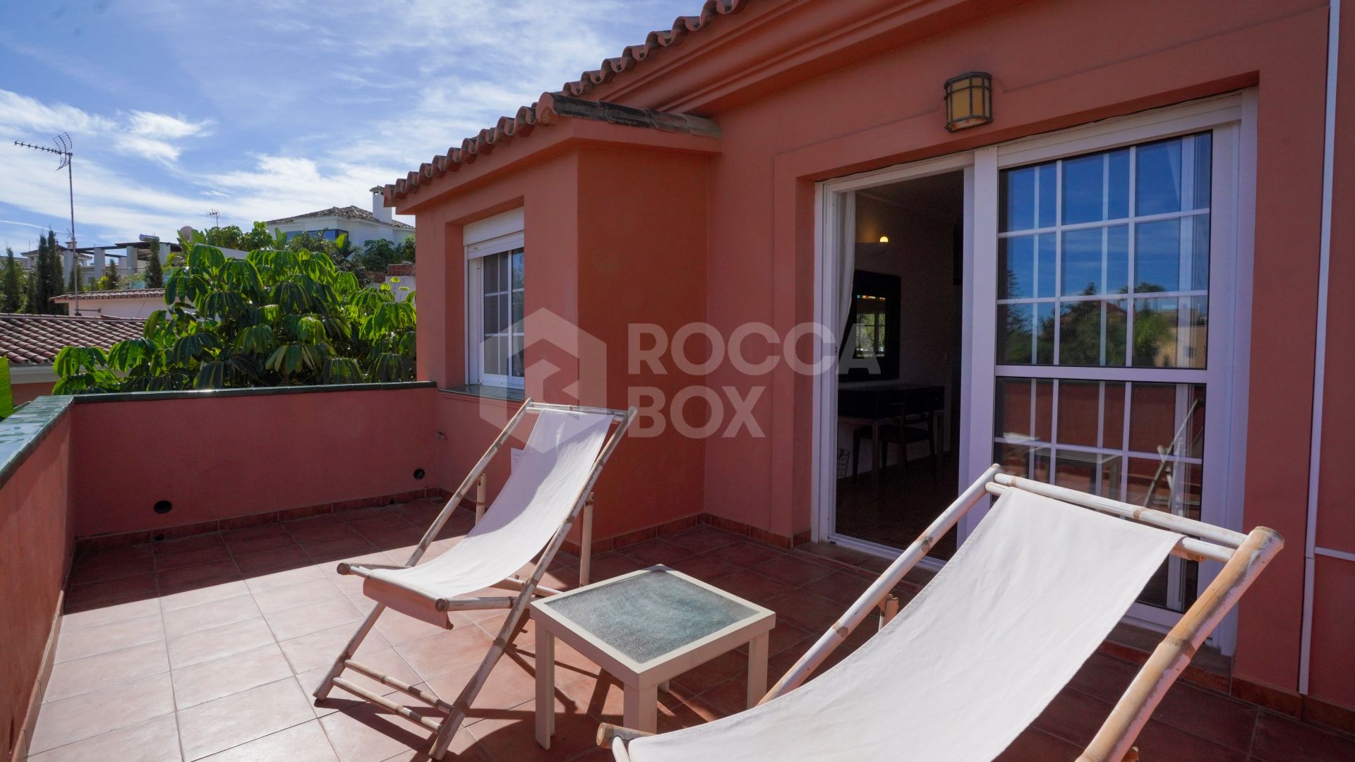 4-Bedroom Villa in Nueva Andalucía – Prime Location & Exceptional Value