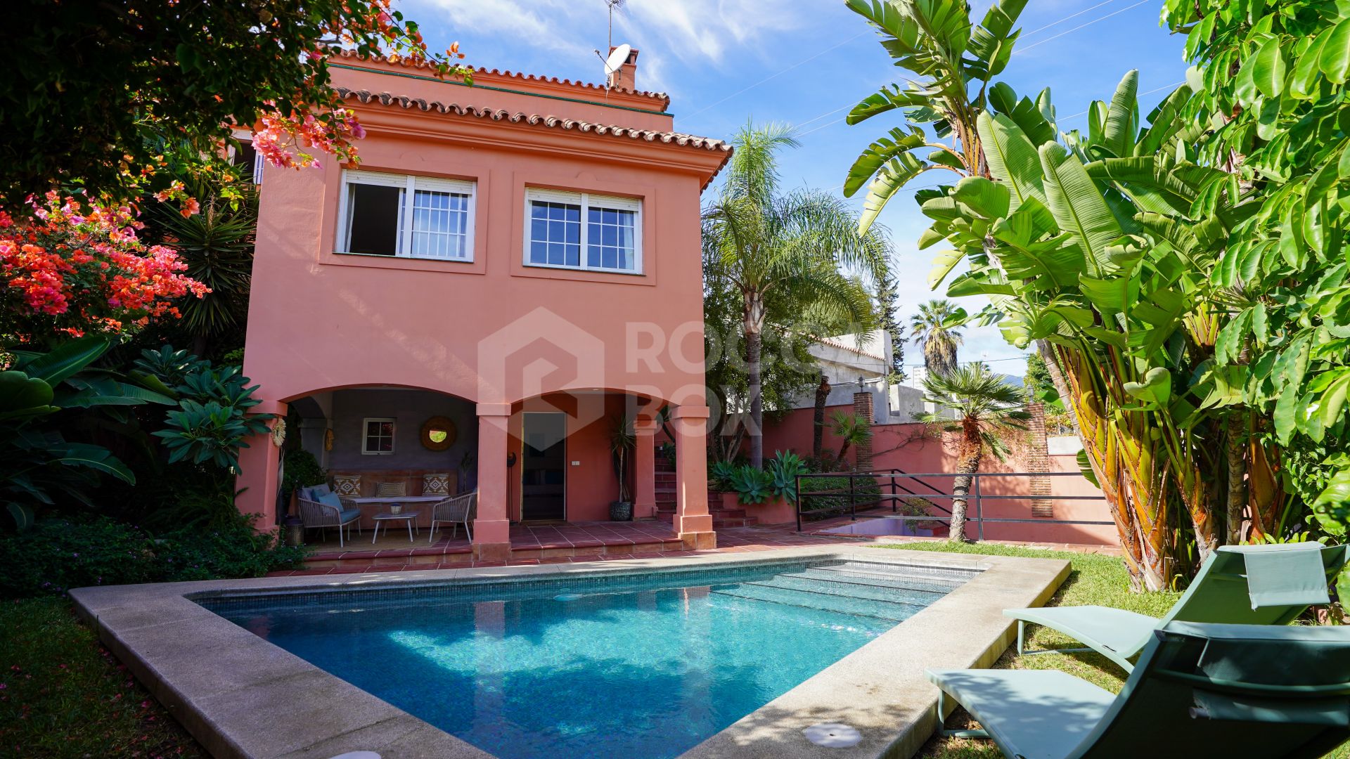 4-Bedroom Villa in Nueva Andalucía – Prime Location & Exceptional Value