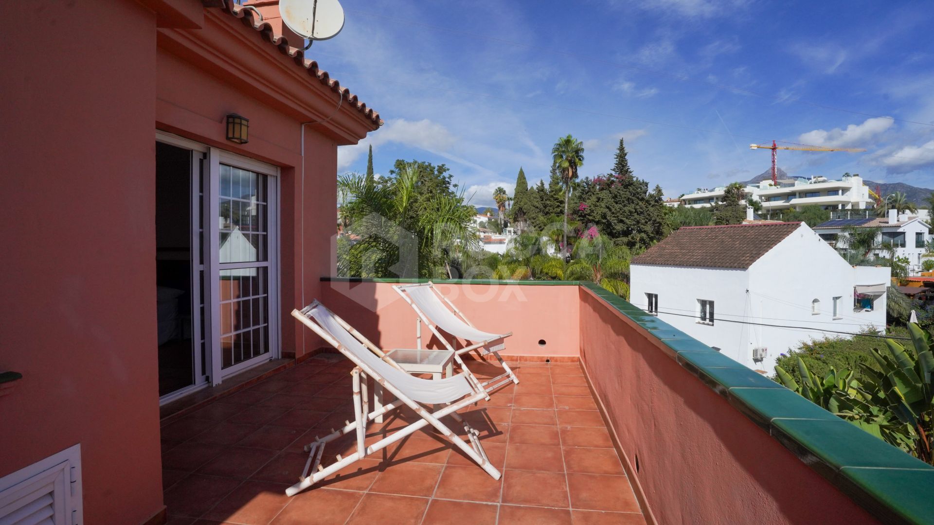 4-Bedroom Villa in Nueva Andalucía – Prime Location & Exceptional Value