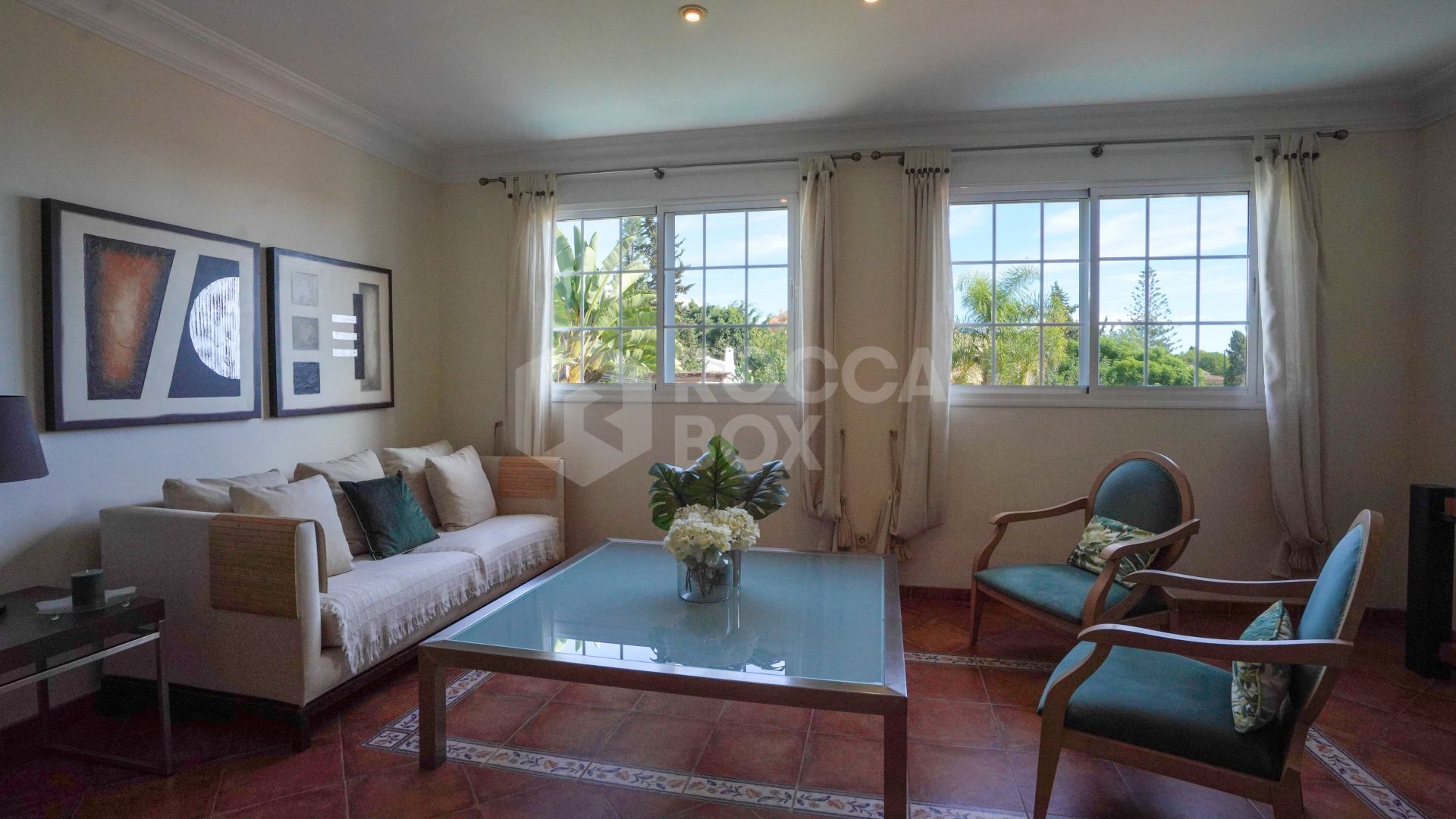 4-Bedroom Villa in Nueva Andalucía – Prime Location & Exceptional Value