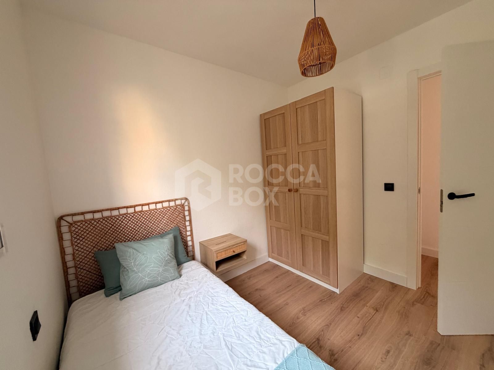 Stunning Renovated 3-Bedroom Apartment with Sea Views in Estepona