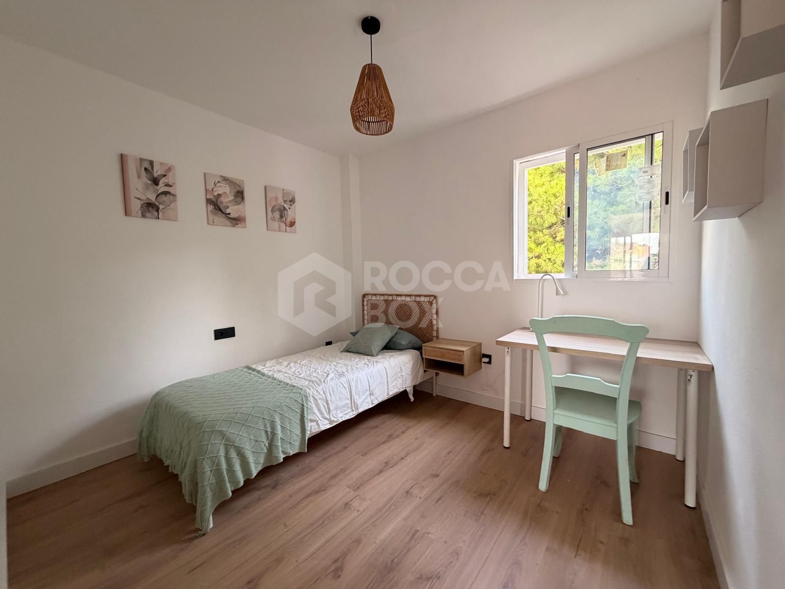 Stunning Renovated 3-Bedroom Apartment with Sea Views in Estepona