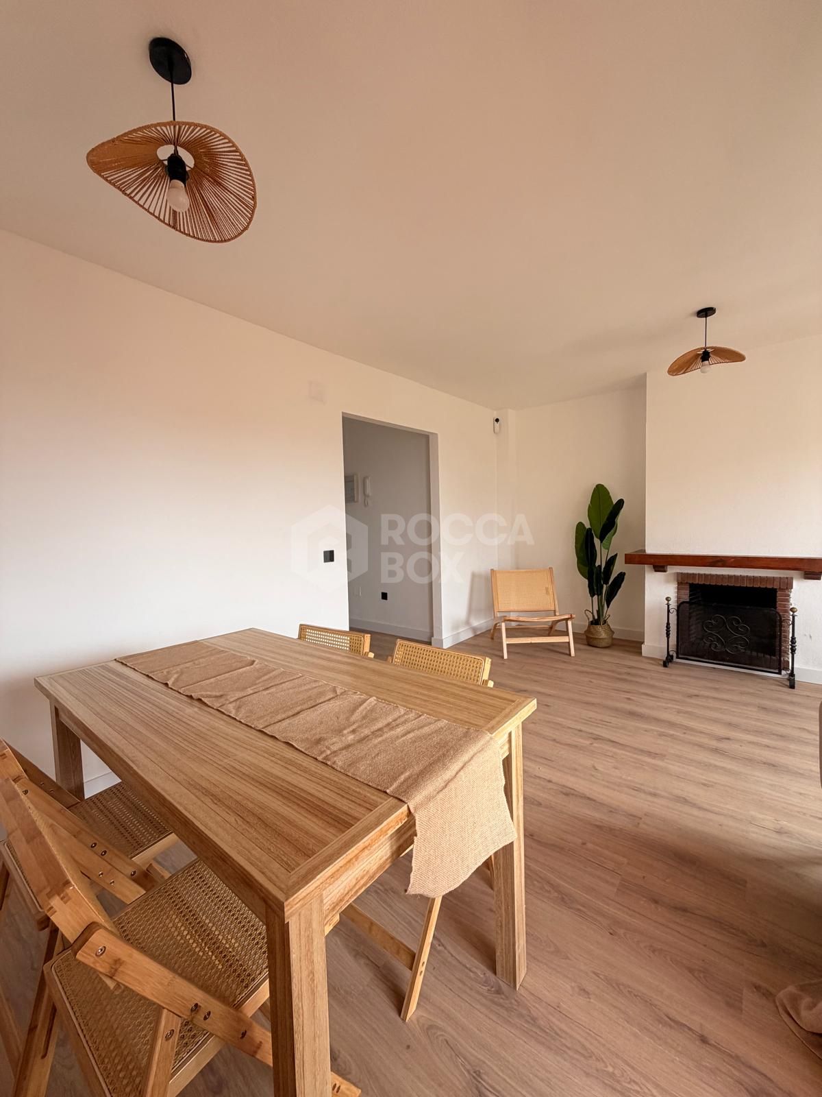 Stunning Renovated 3-Bedroom Apartment with Sea Views in Estepona