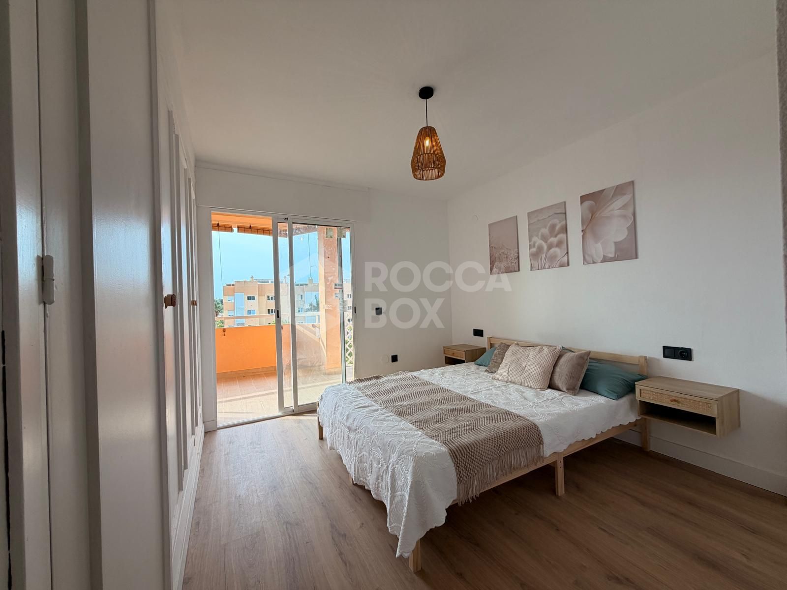 Stunning Renovated 3-Bedroom Apartment with Sea Views in Estepona