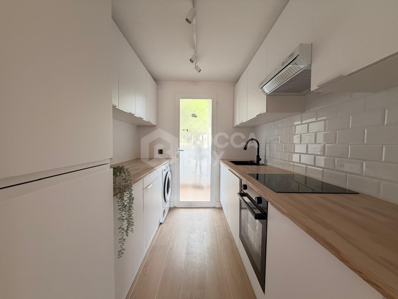 Stunning Renovated 3-Bedroom Apartment with Sea Views in Estepona