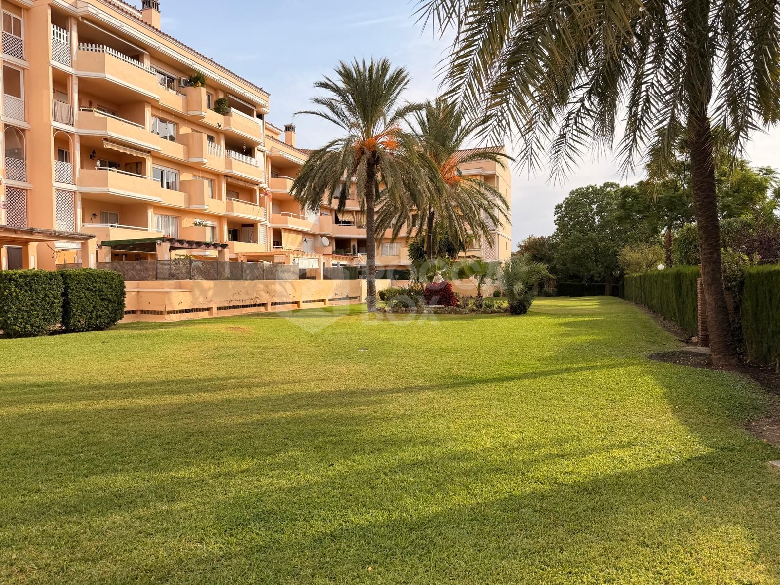 Stunning Renovated 3-Bedroom Apartment with Sea Views in Estepona