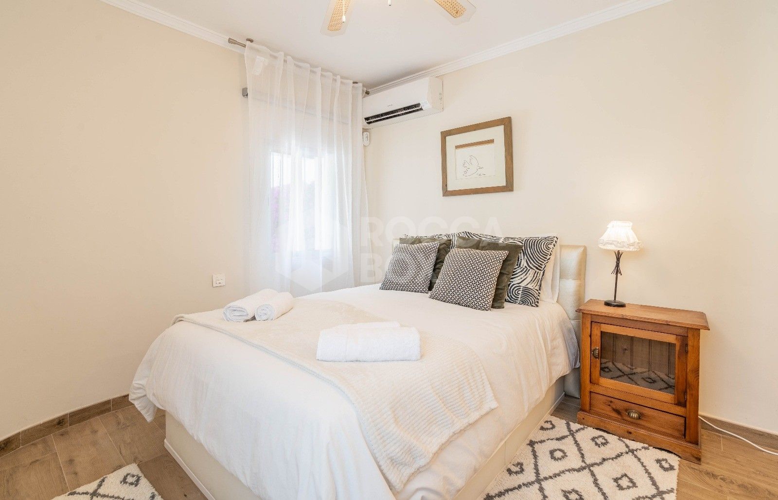 Beautiful Townhouse in Prime Location - Perfect for families