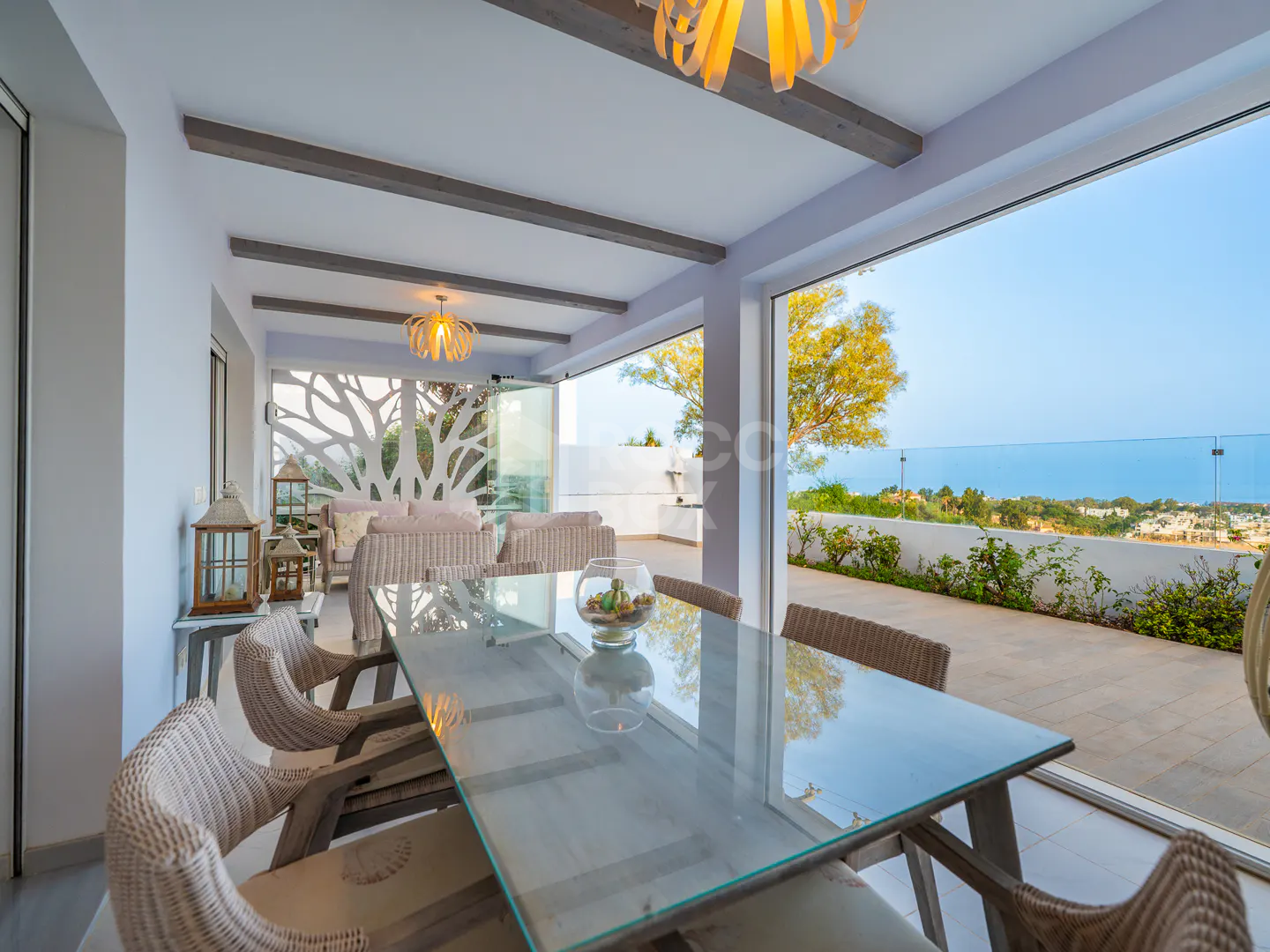 Elegant Modern Villa with Panoramic Sea & Mountain Views in Nueva Andalucía