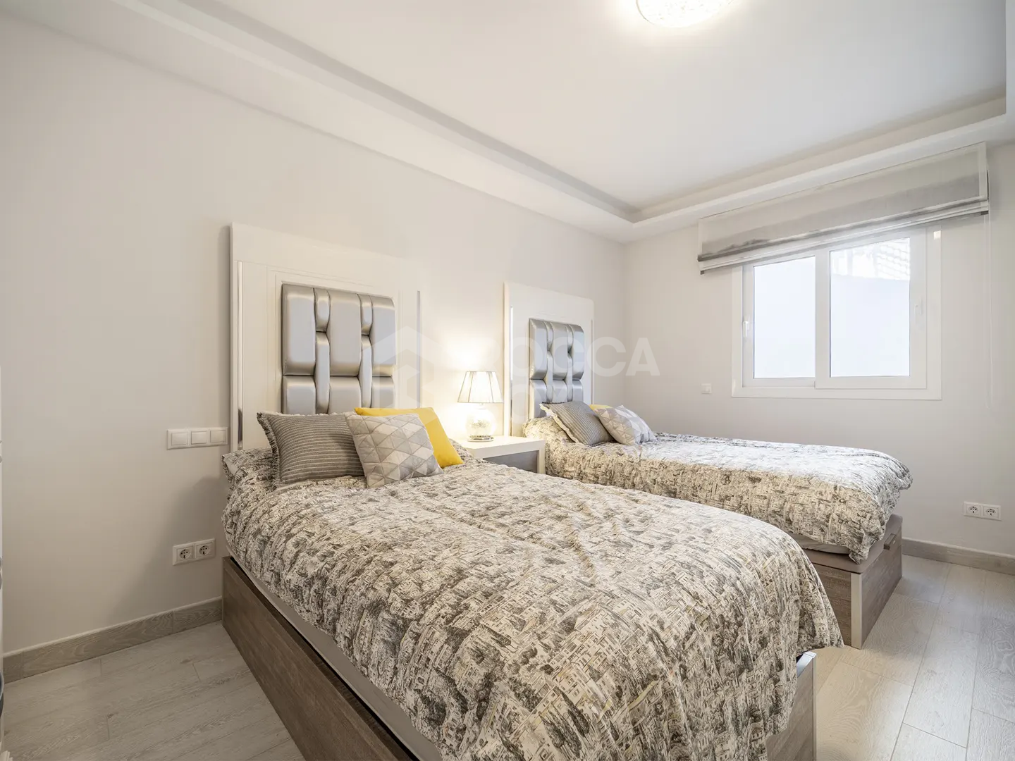 Elegant Modern Villa with Panoramic Sea & Mountain Views in Nueva Andalucía