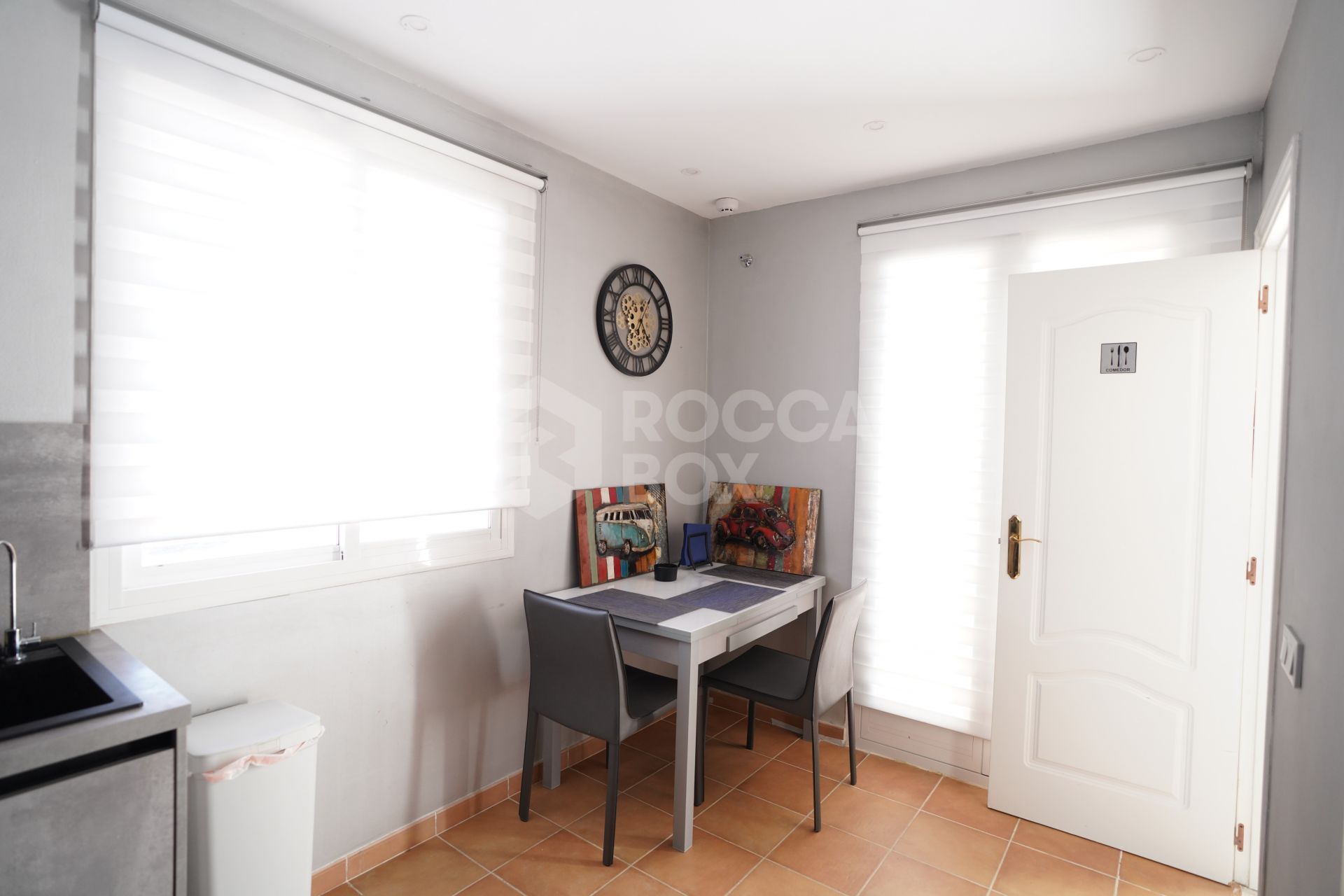 Elegant Townhouse Near Puerto Banús with Terrace, Garage & Pools