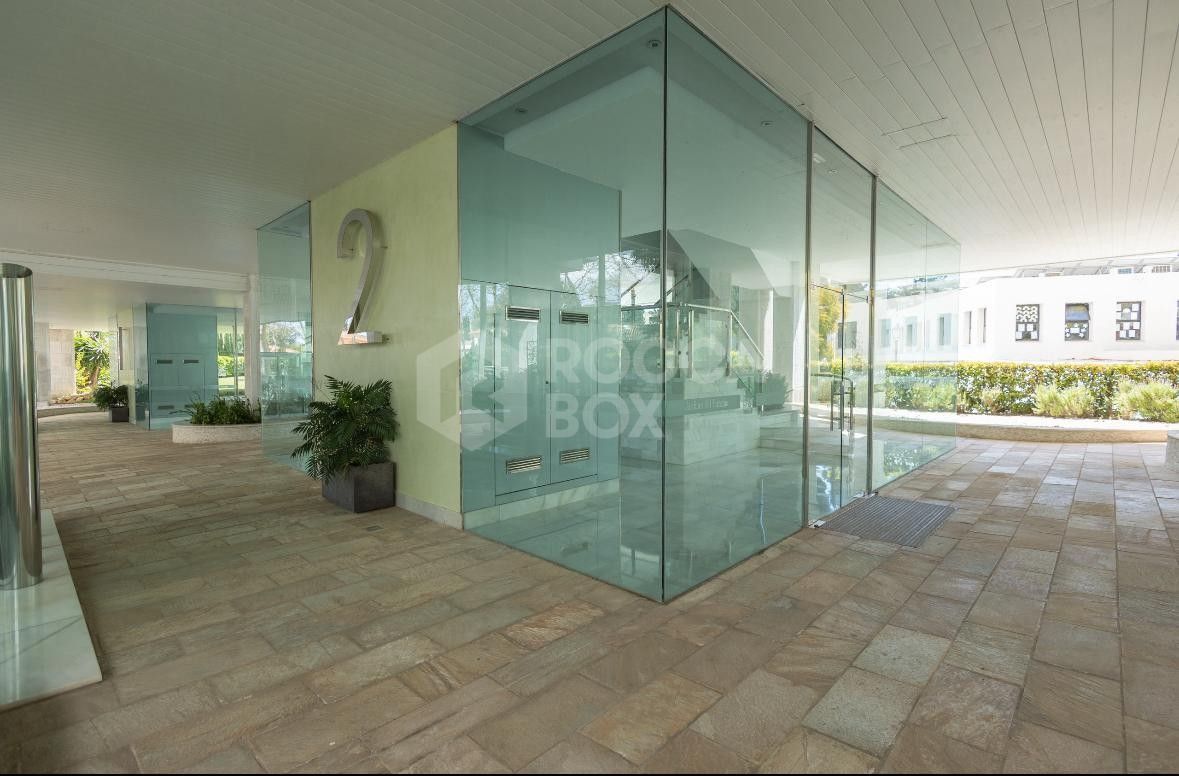 Exclusive Luxury Apartment in Jardines del Príncipe