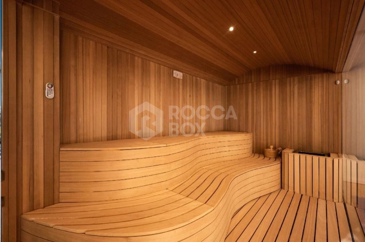 Incredible Mansion of 8 rooms with Tennis, Spa, Cinema and Private Gym