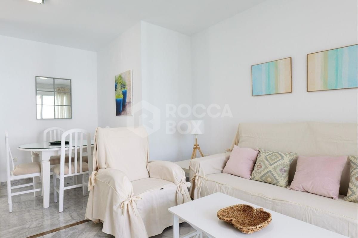 Bright 2 Bedroom Apartment in Alcazaba, Puerto Banus