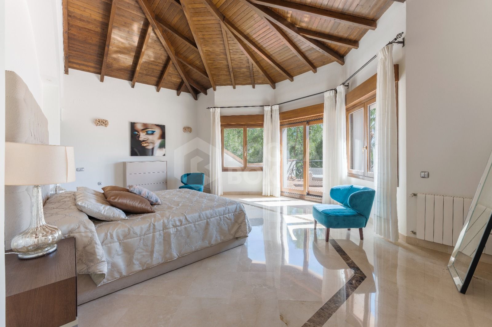 Andalusian-Style Villa with Six Bedrooms in A Prime Location