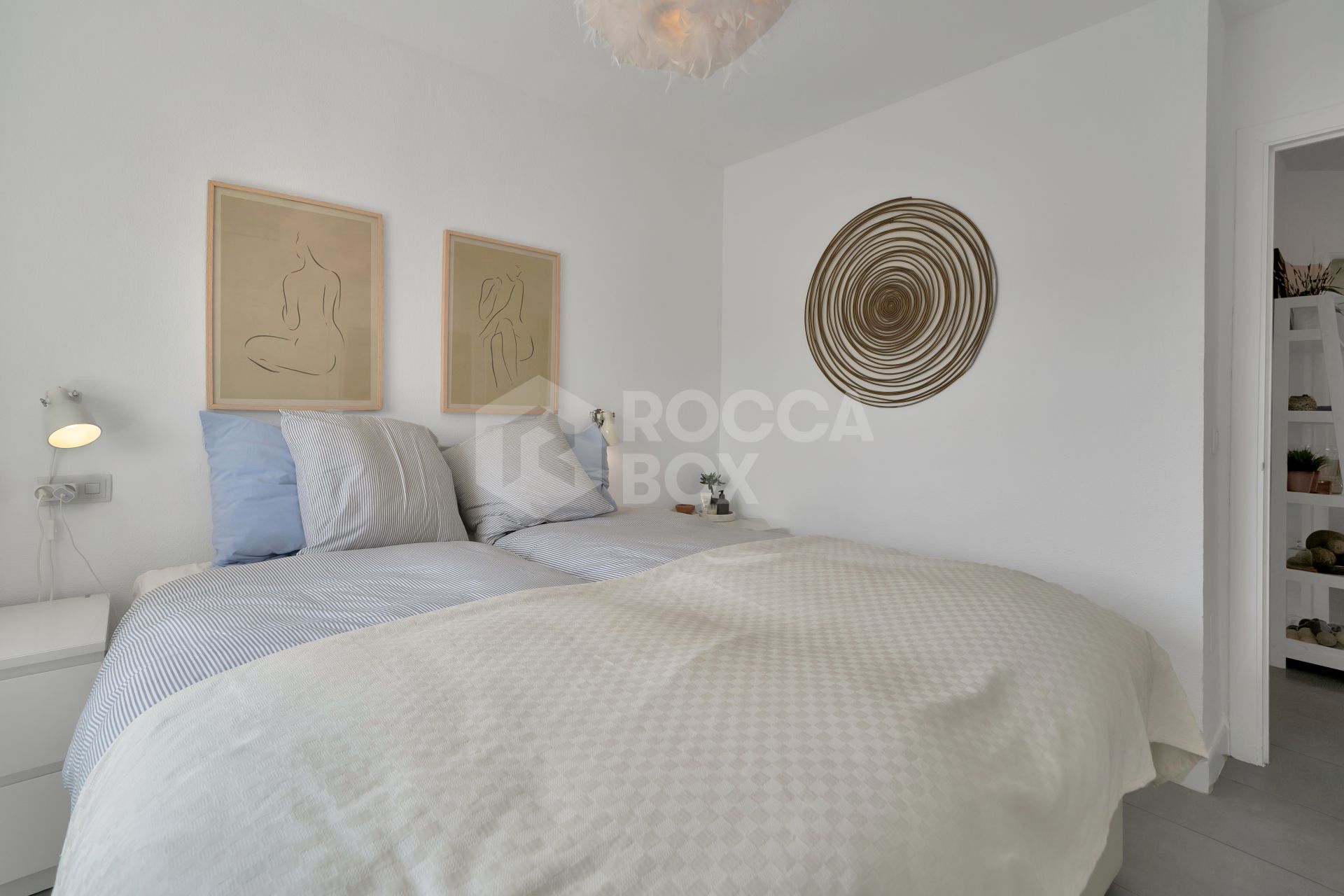 Modern Apartment with Bright Interiors in Riviera del Sol