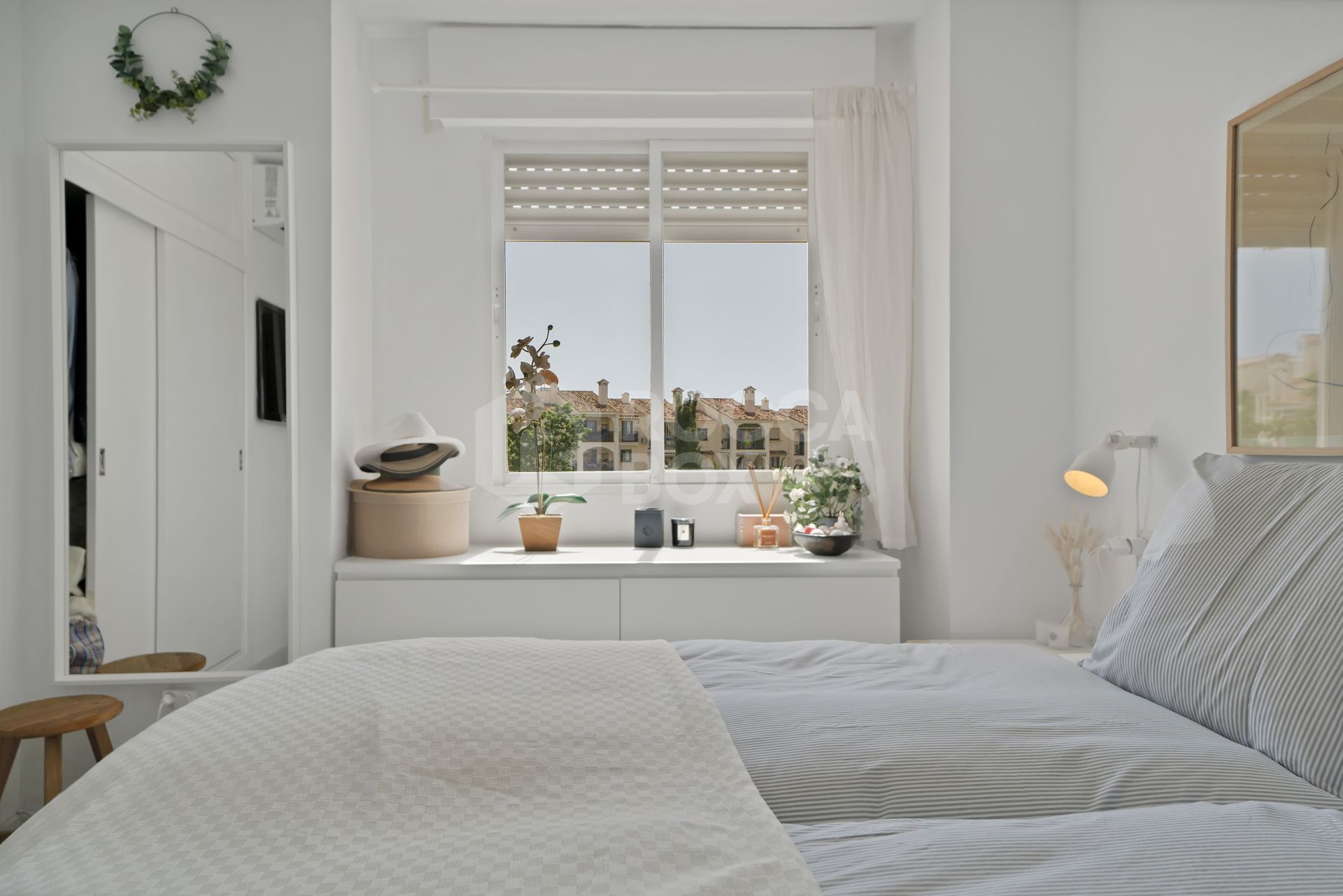 Modern Apartment with Bright Interiors in Riviera del Sol