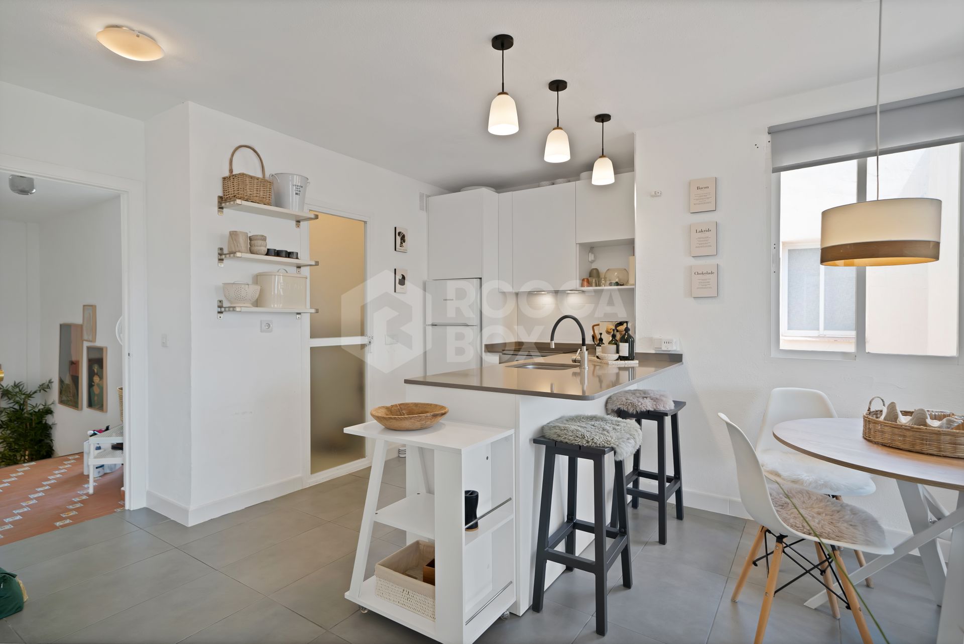 Modern Apartment with Bright Interiors in Riviera del Sol