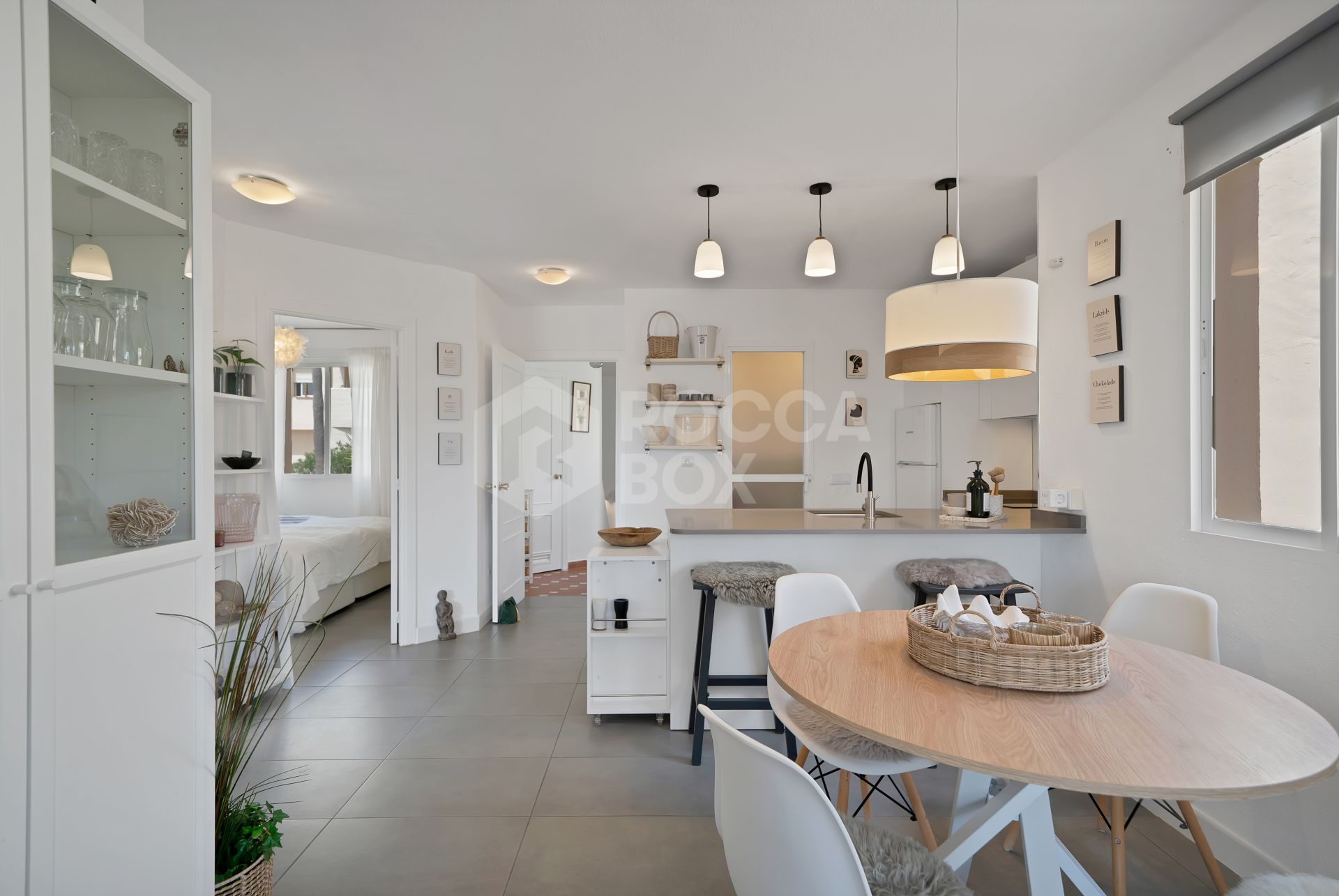 Modern Apartment with Bright Interiors in Riviera del Sol