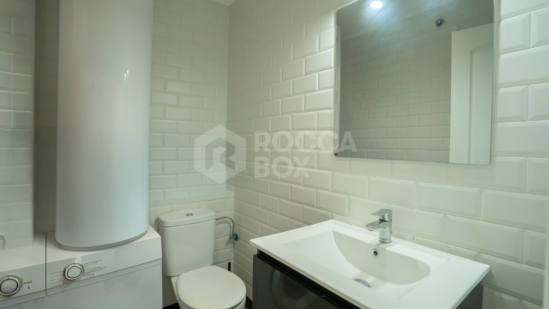 Elegant New-Build Apartment with Sea Views – 3 Bedrooms