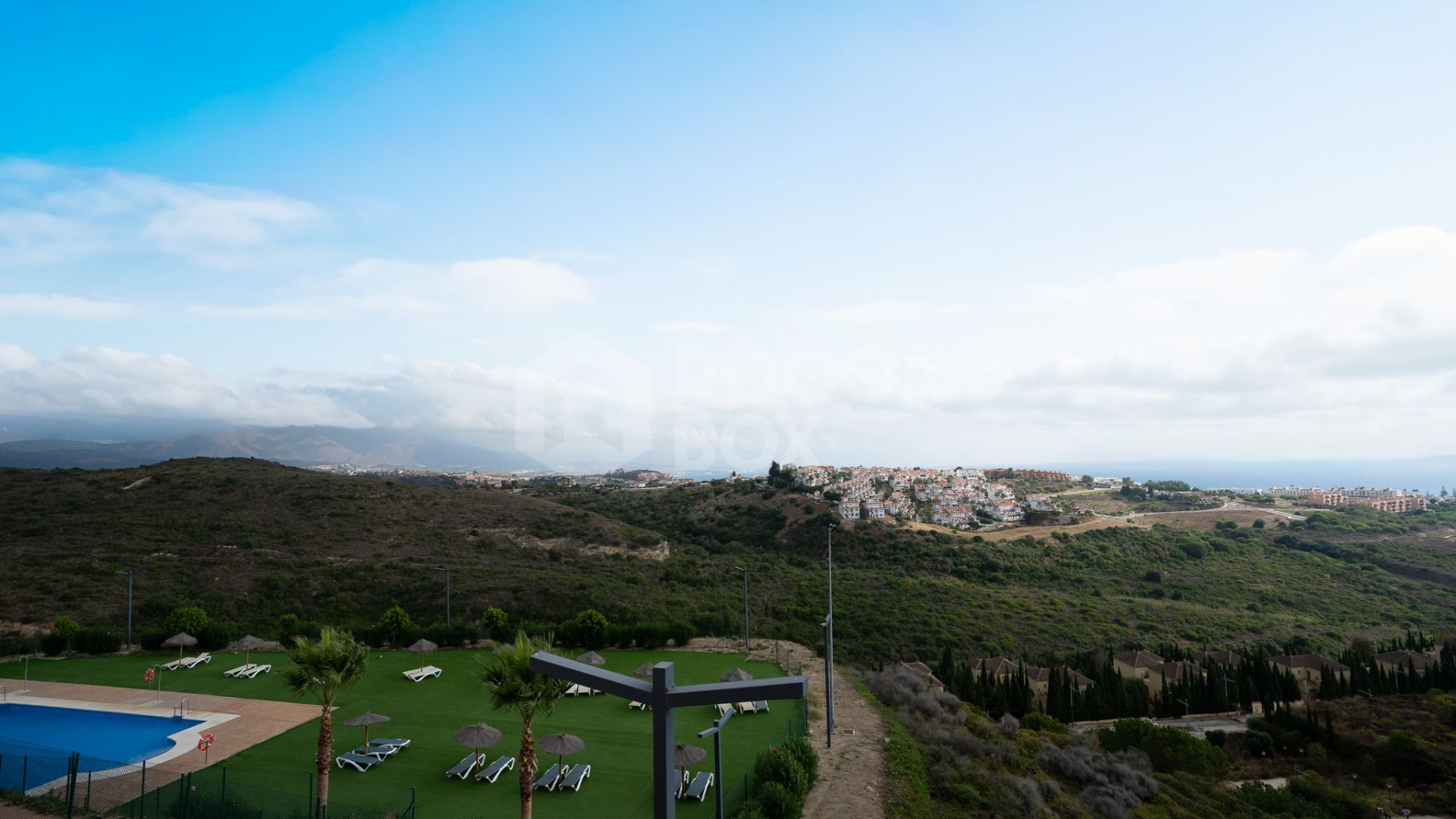 Elegant New-Build Apartment with Sea Views – 3 Bedrooms