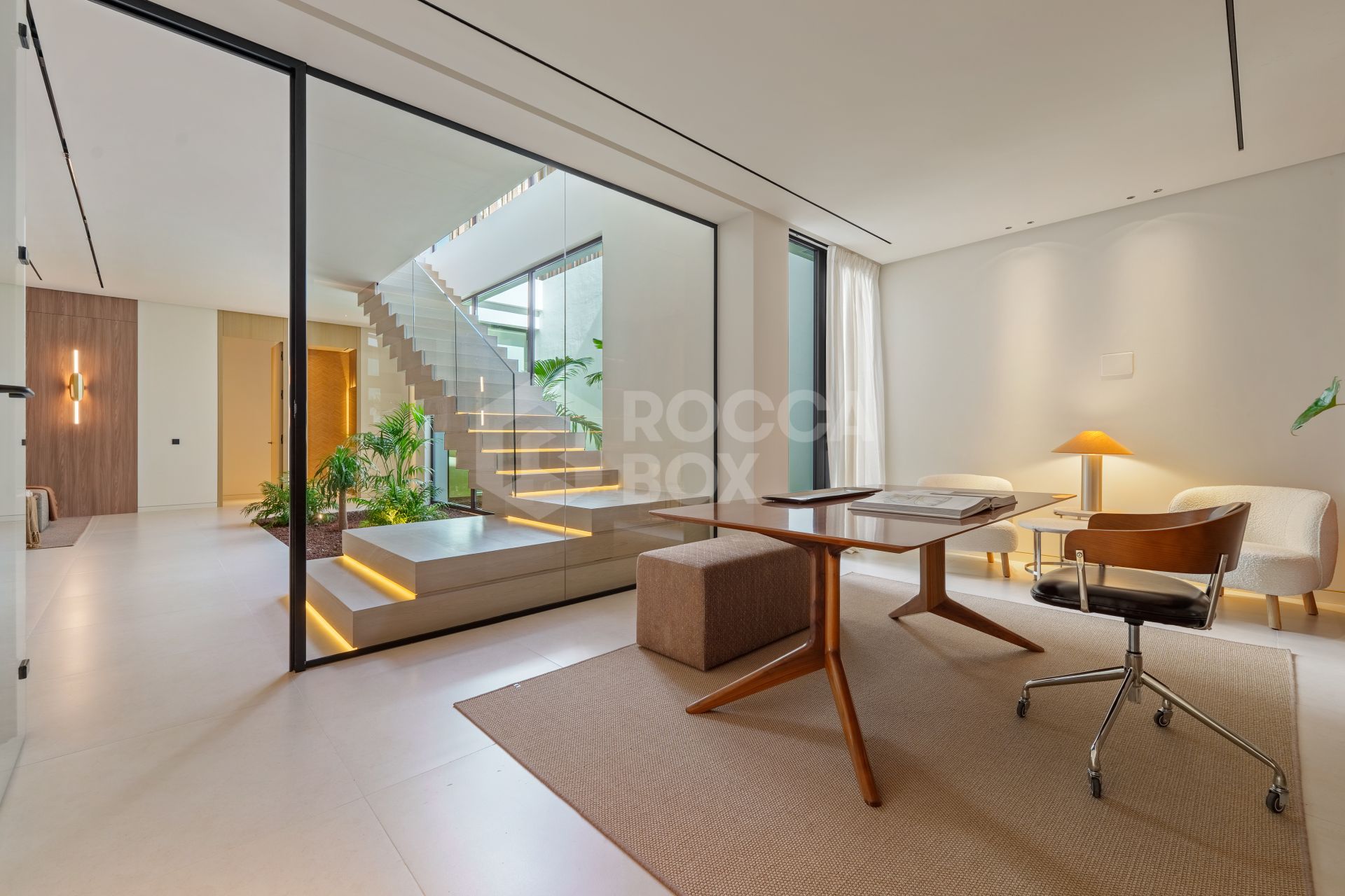 Modern Architectural Villa Surrounded by Nature’s Serenity