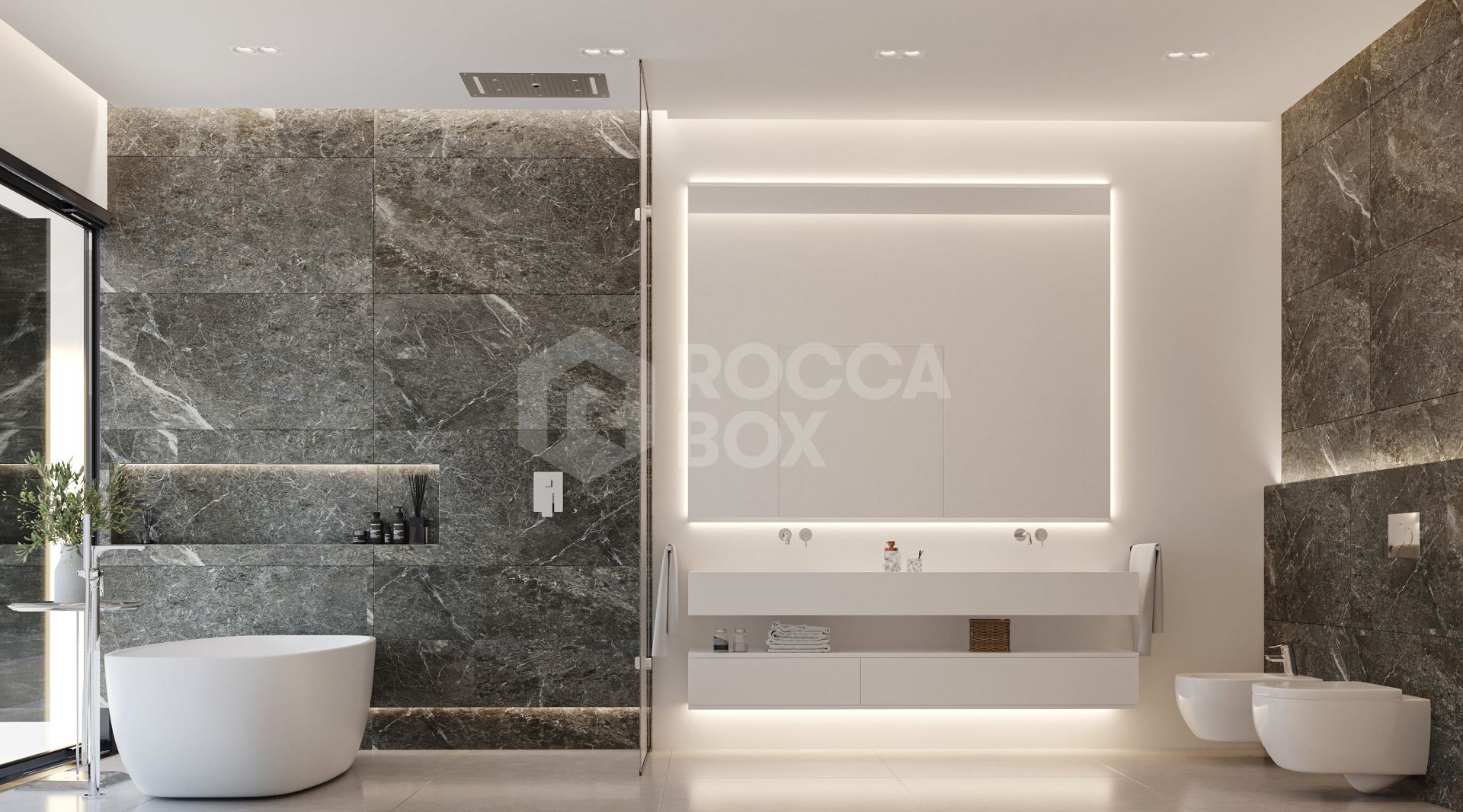 Luxury 5-Bedroom Villa Just 200 Meters from the Beach in Calahonda