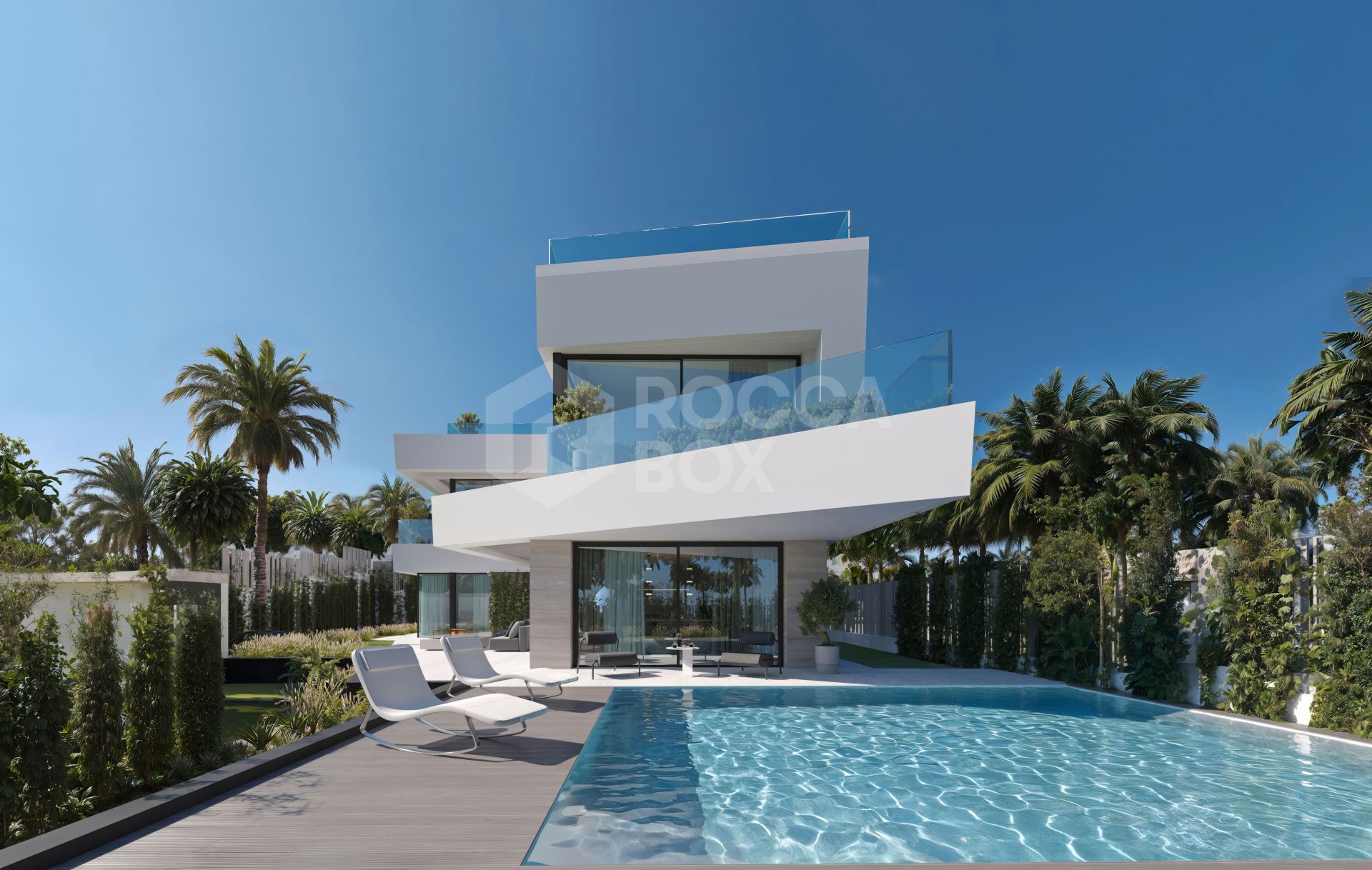 Luxury 5-Bedroom Villa Just 200 Meters from the Beach in Calahonda