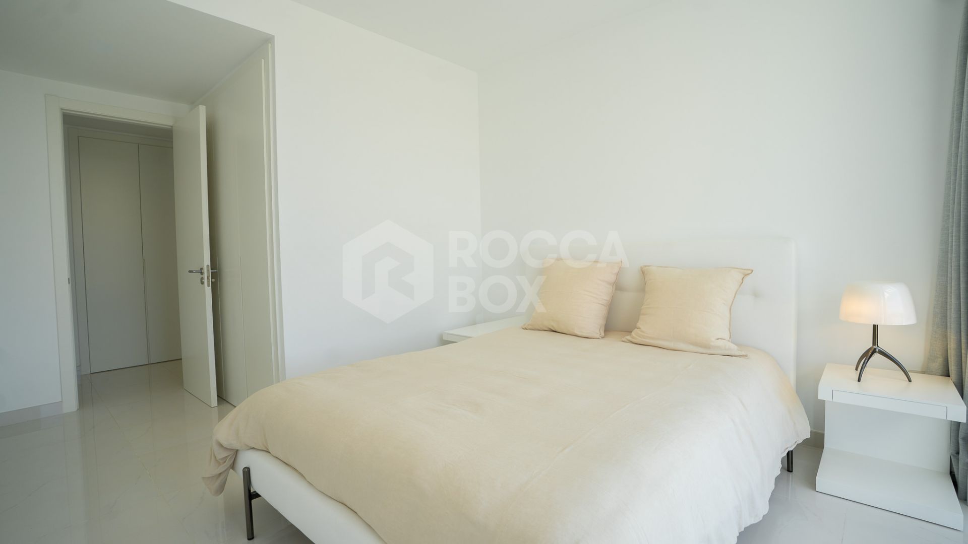 Spacious 4-Bedroom Duplex Apartment with Stunning Views Near Benahavis