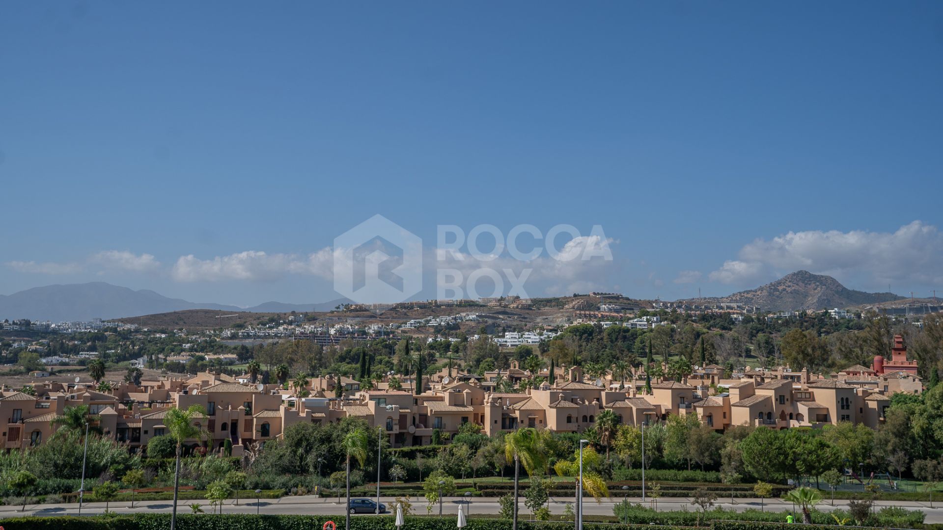 Spacious 4-Bedroom Duplex Apartment with Stunning Views Near Benahavis