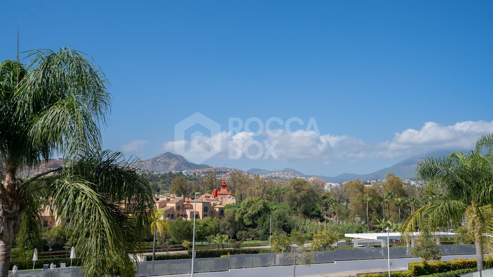 Spacious 4-Bedroom Duplex Apartment with Stunning Views Near Benahavis