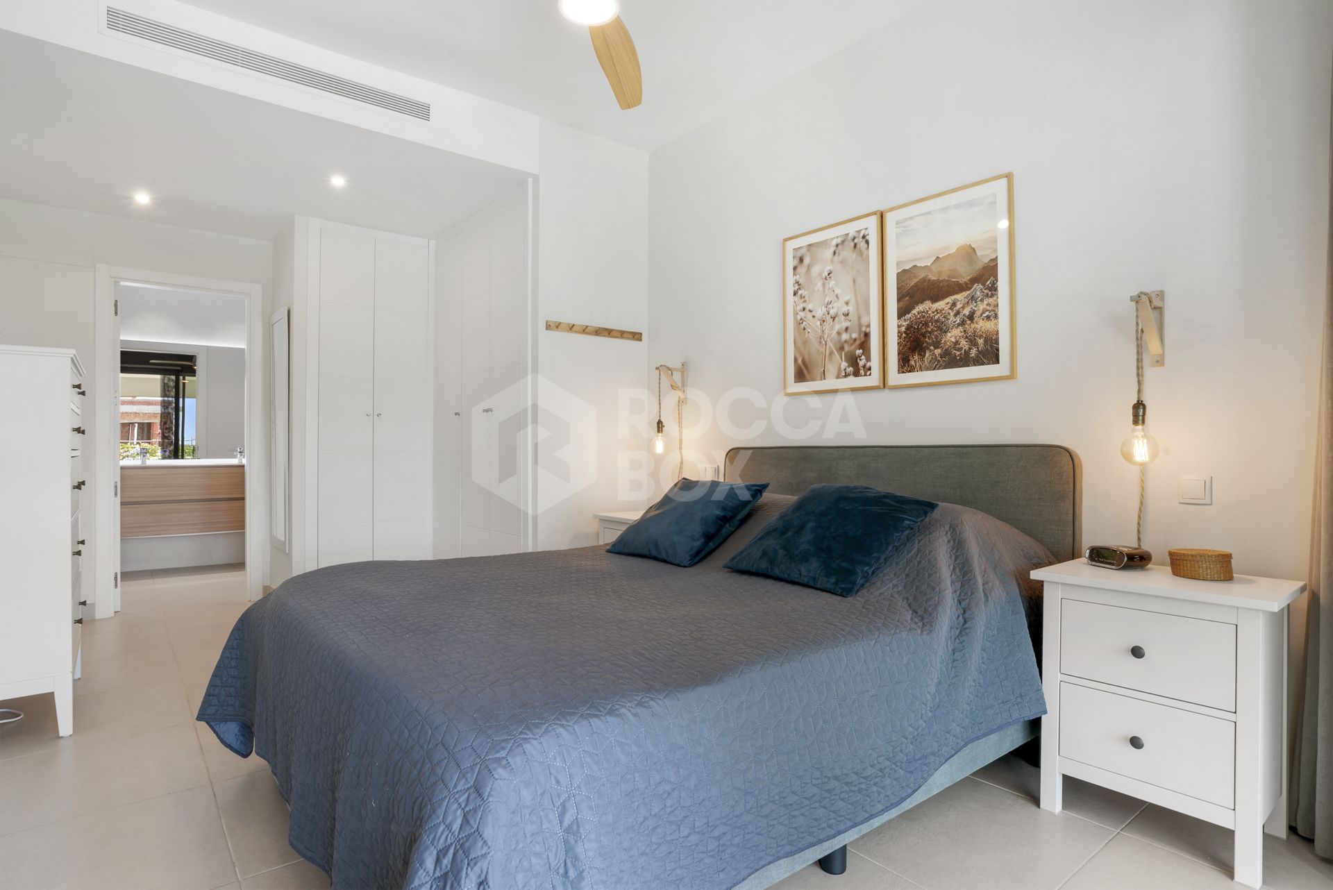 Modern Ground-Floor Apartment with Private Garden in Estepona Golf