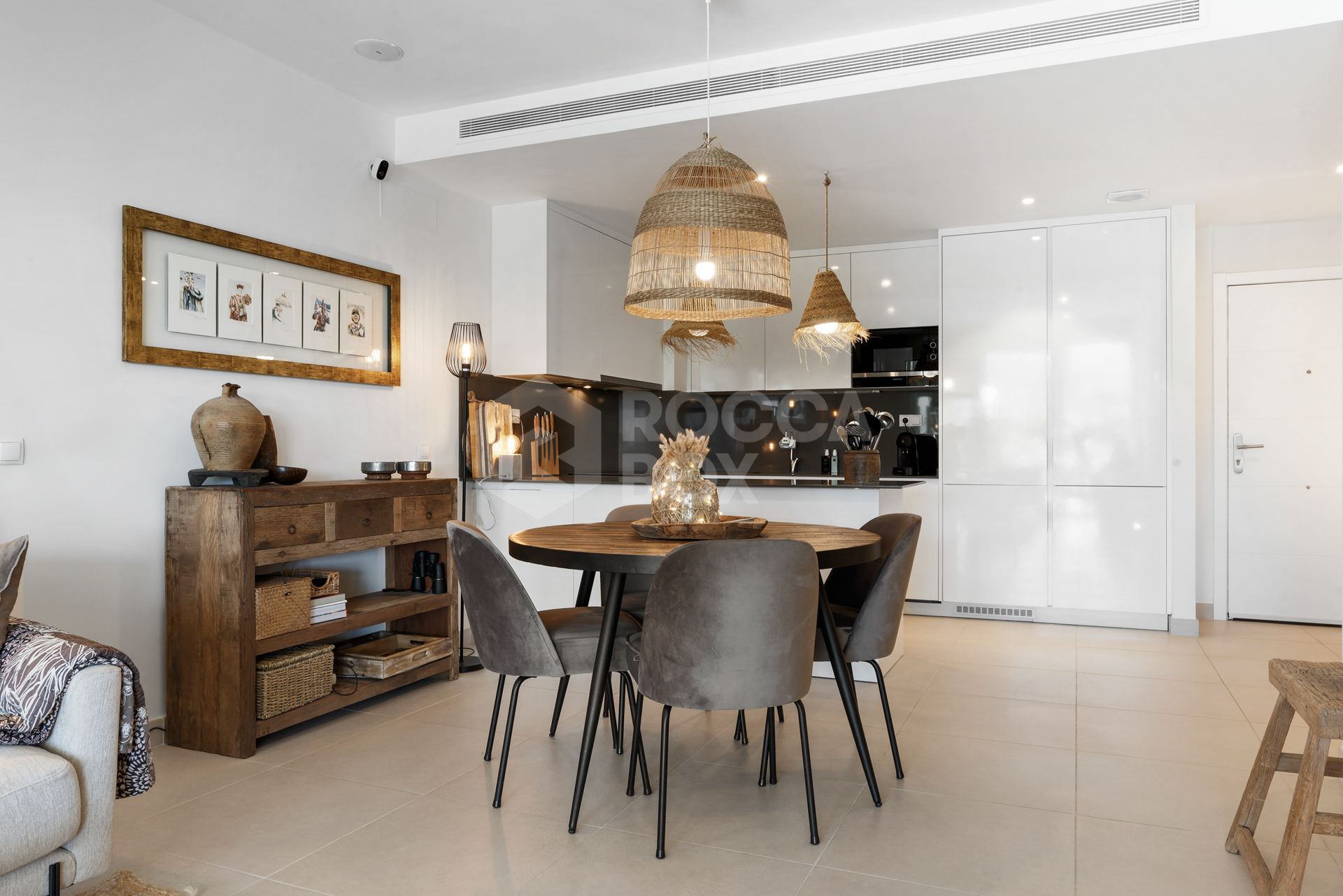 Modern Ground-Floor Apartment with Private Garden in Estepona Golf