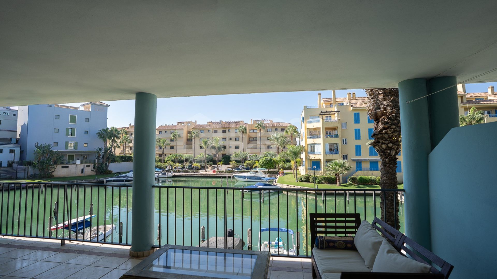 Elegant Frontline Marina Apartment with Panoramic Views