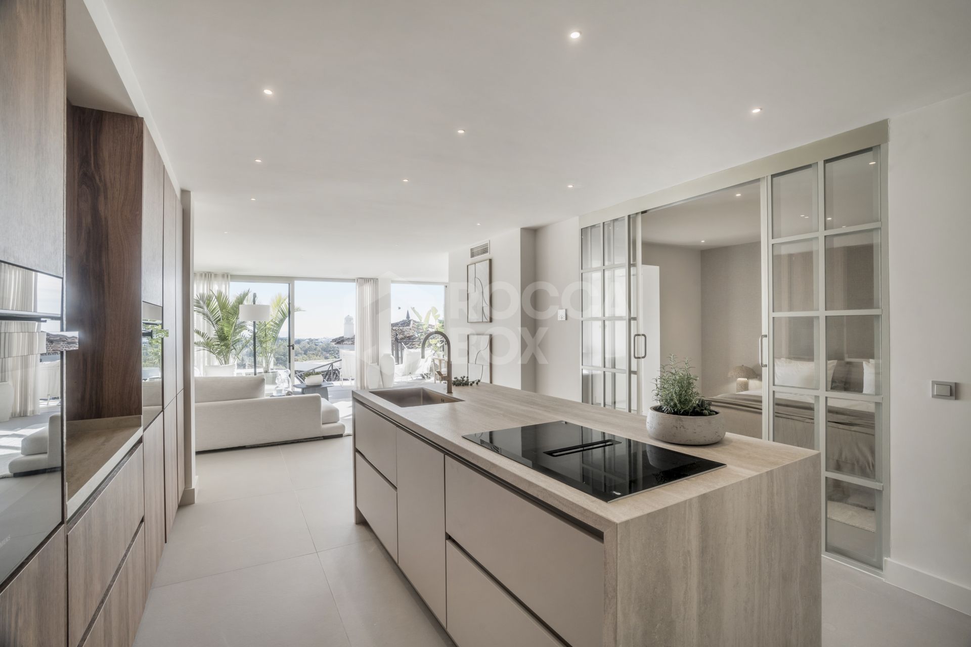 Modern 3-Bed Apartment with Private Pool, Sea & Mountain Views in Nueva Andalucía