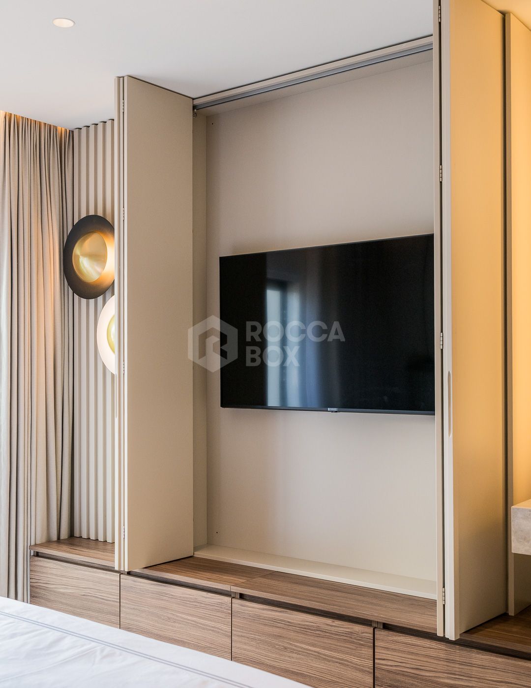 Frontline Beach Penthouse with Private & Jacuzzi on the Costa del Sol