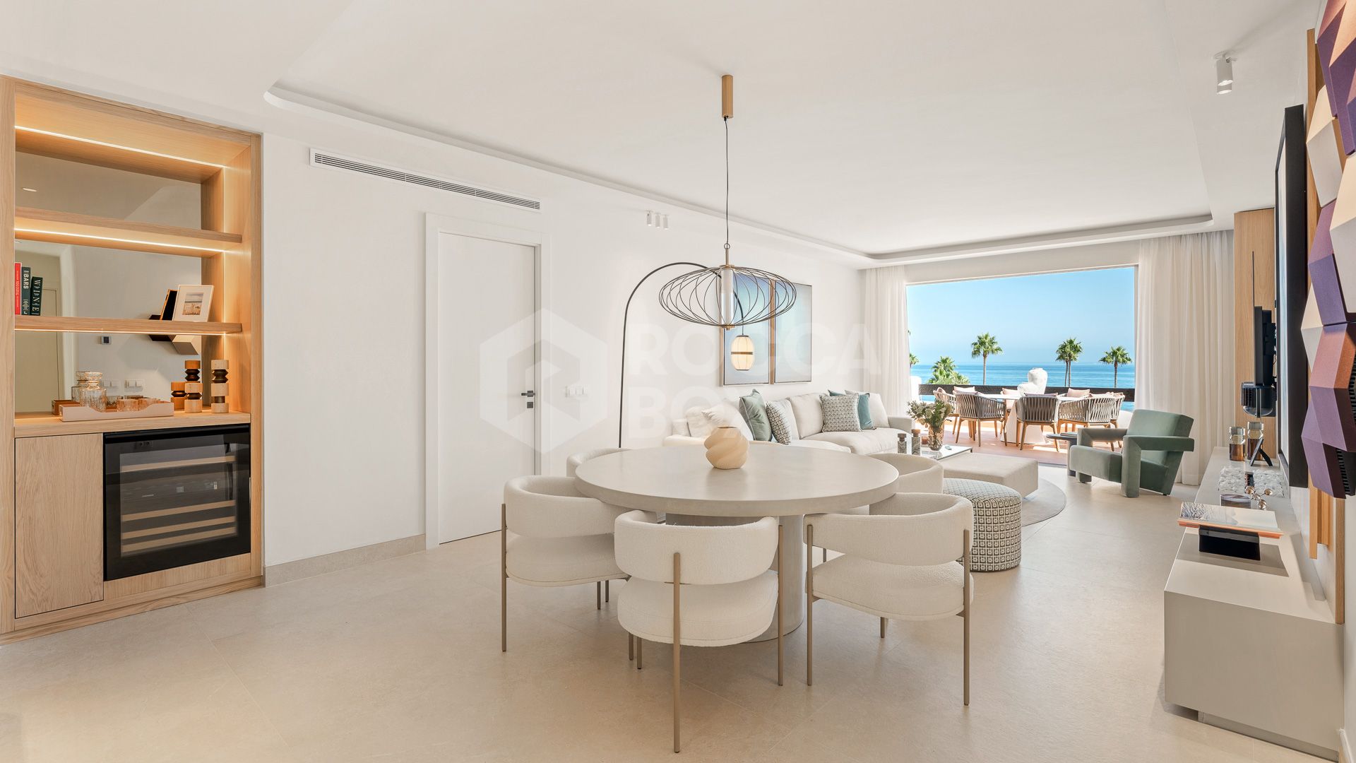 Frontline Beach Penthouse with Private & Jacuzzi on the Costa del Sol